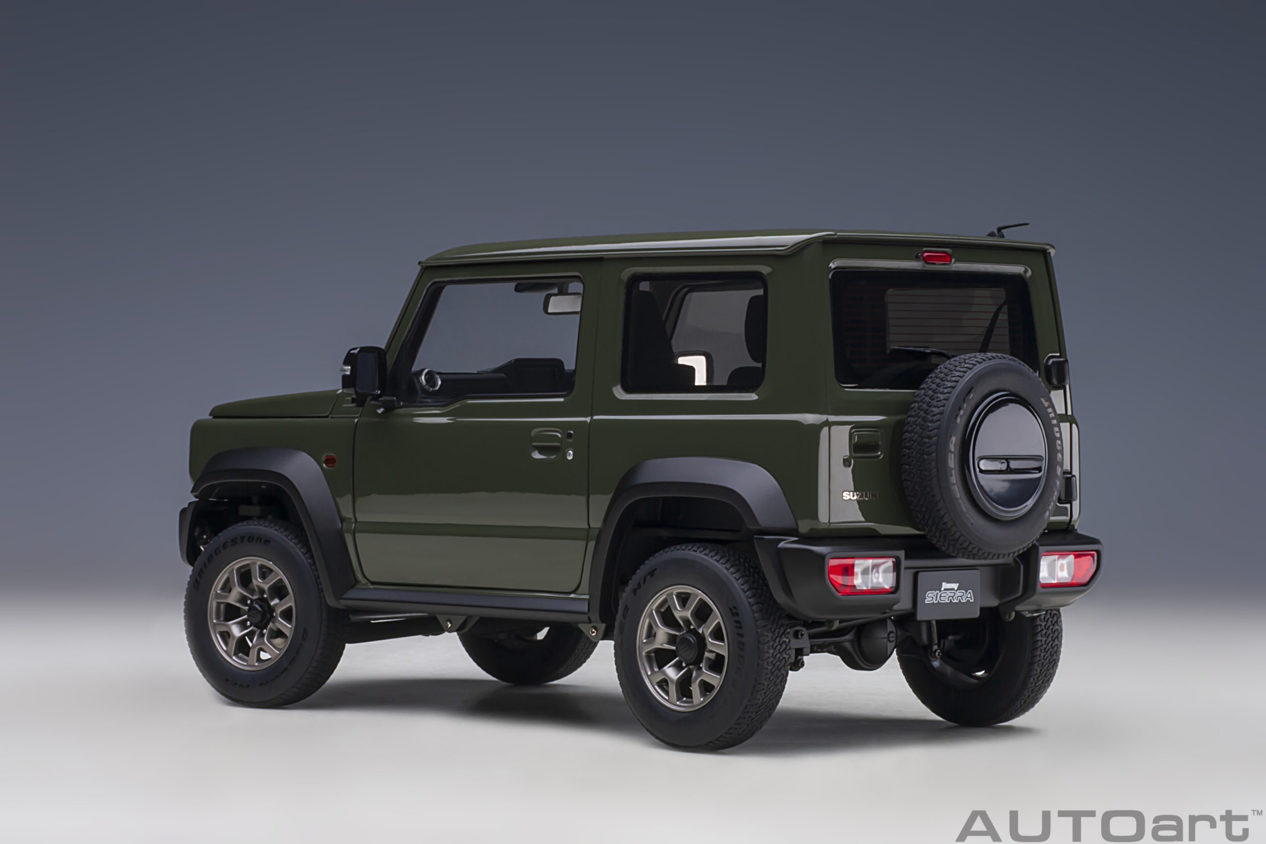 AUTOart Suzuki Jimny Sierra (JB74) RHD 1:18 - Jungle Green - Image 2