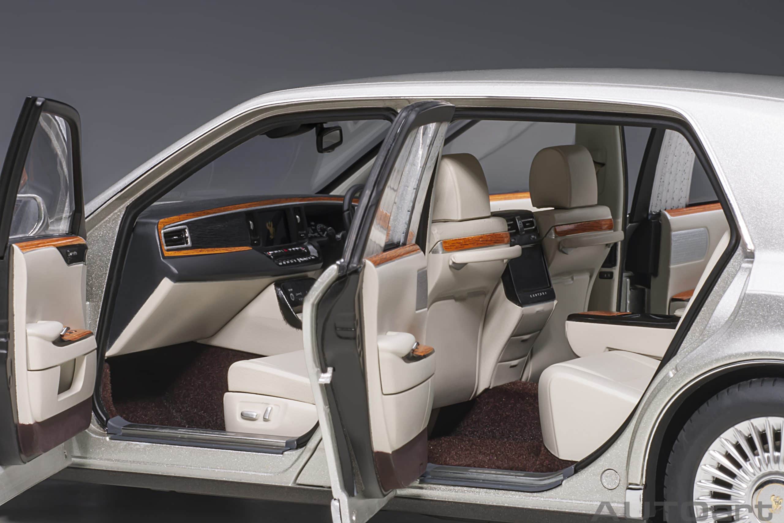 AUTOart Toyota Century Special Edition with Curtain 2019 1:18 - Silver - Image 9