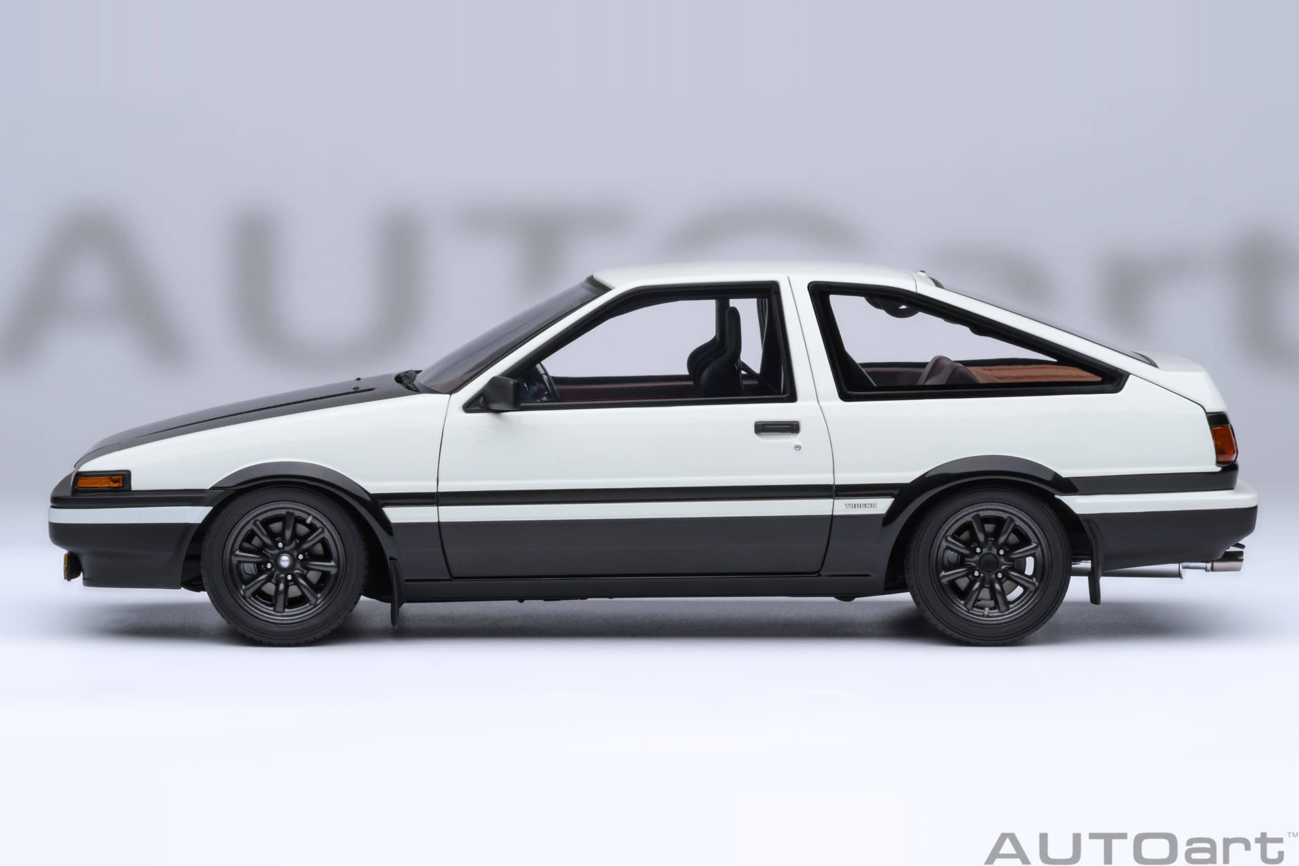 AUTOart Toyota Sprinter Trueno (AE86) "Project D" Final Version 1:18 - Image 4