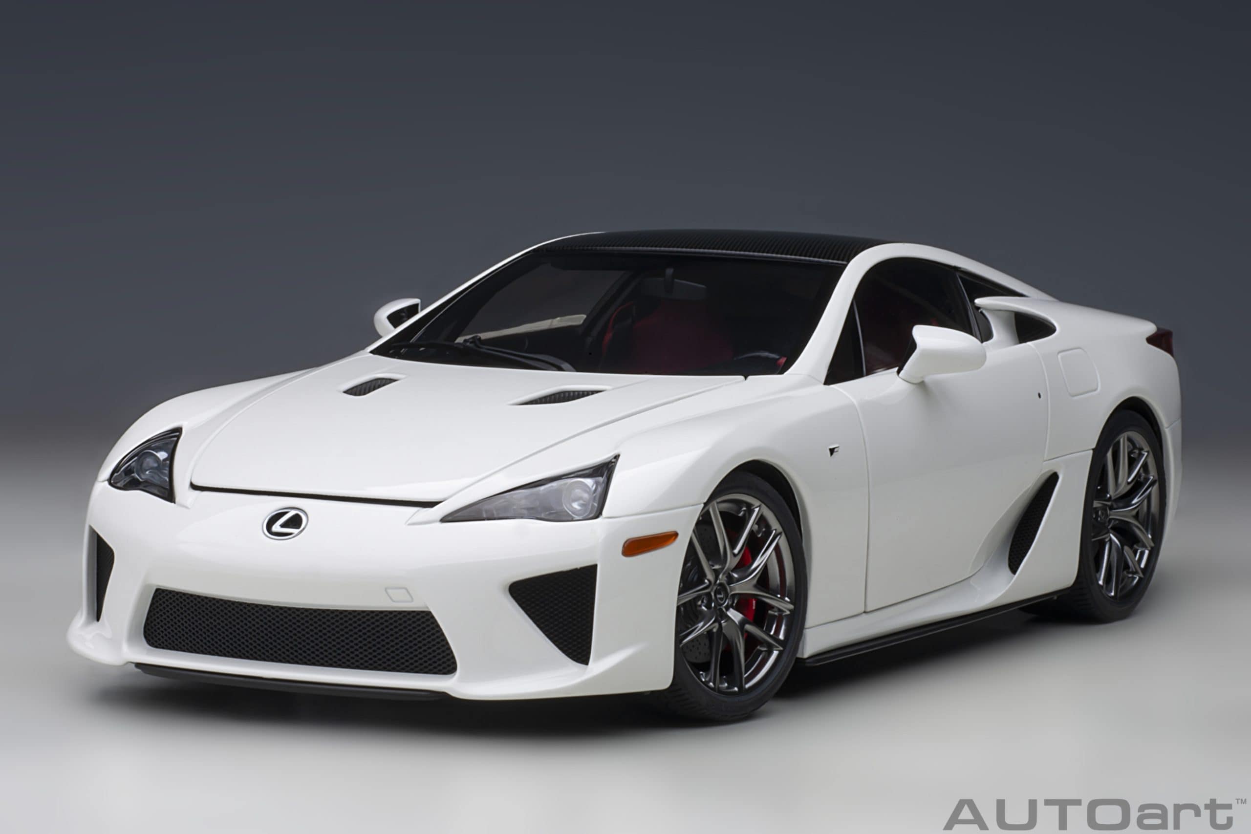 AUTOart Lexus LFA 2010 1:18 - Whitest White / Carbon Black - Image 18