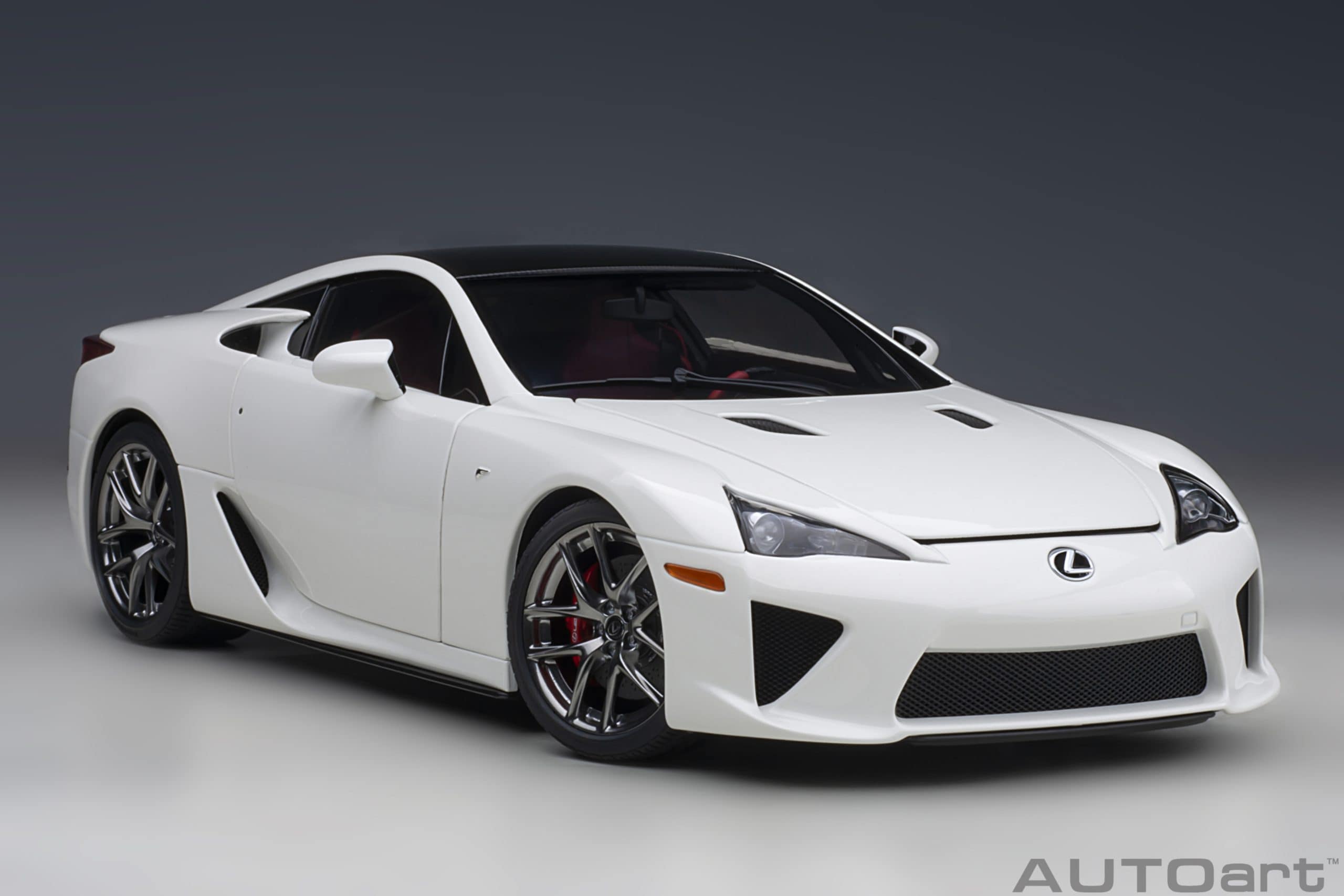 AUTOart Lexus LFA 2010 1:18 - Whitest White / Carbon Black - Image 19