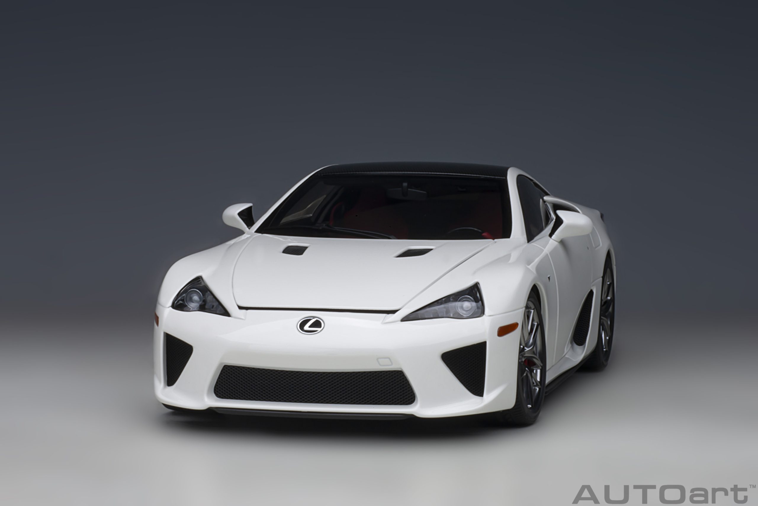 AUTOart Lexus LFA 2010 1:18 - Whitest White / Carbon Black - Image 20