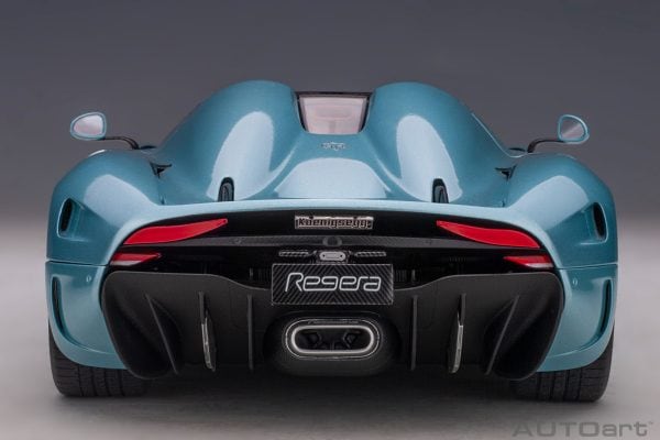 AUTOart Koenigsegg Regera 2016 1:18 - ホライゾンブルー - modelcars24