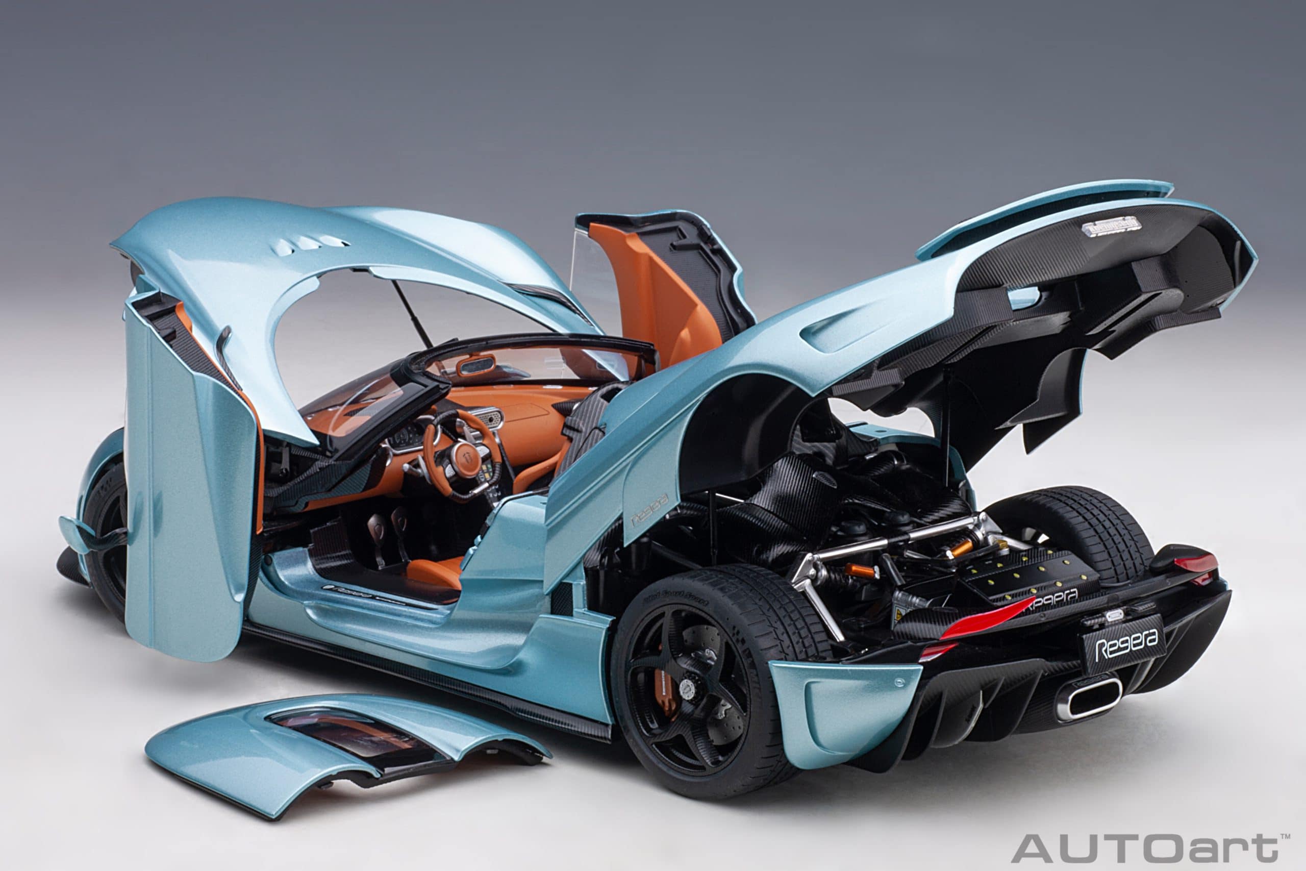 AUTOart Koenigsegg Regera 2016 1:18 - ホライゾンブルー - modelcars24