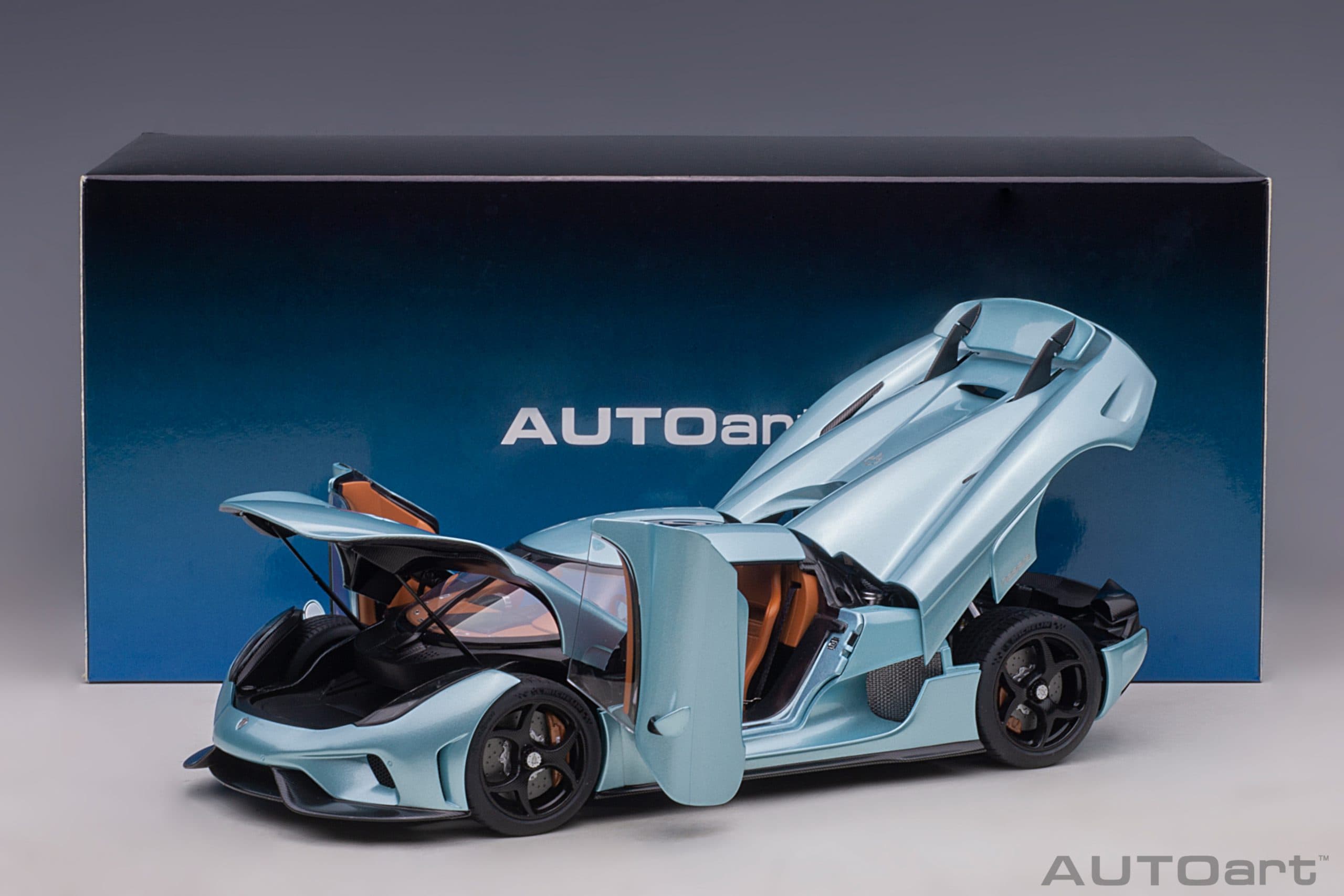 AUTOart Koenigsegg Regera 2016 1:18 - ホライゾンブルー - modelcars24