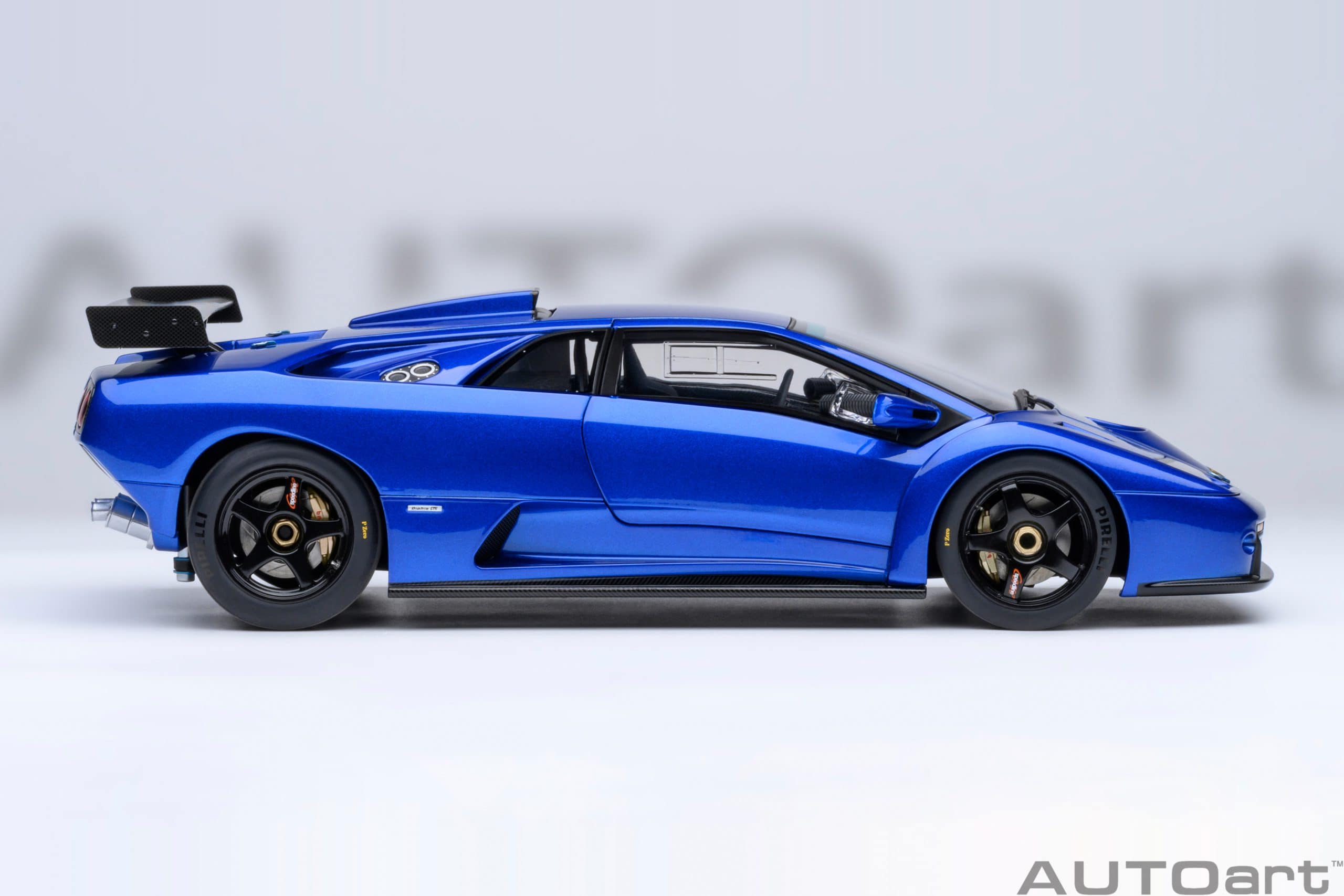 AUTOart Lamborghini Diablo GTR 1999 1:18 - Monterey Blue - Image 4