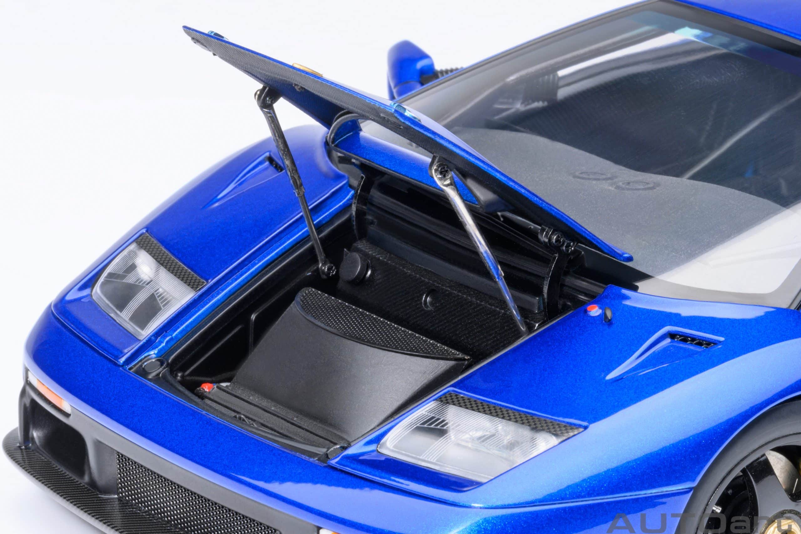 AUTOart Lamborghini Diablo GTR 1999 1:18 - Monterey Blue - Image 11