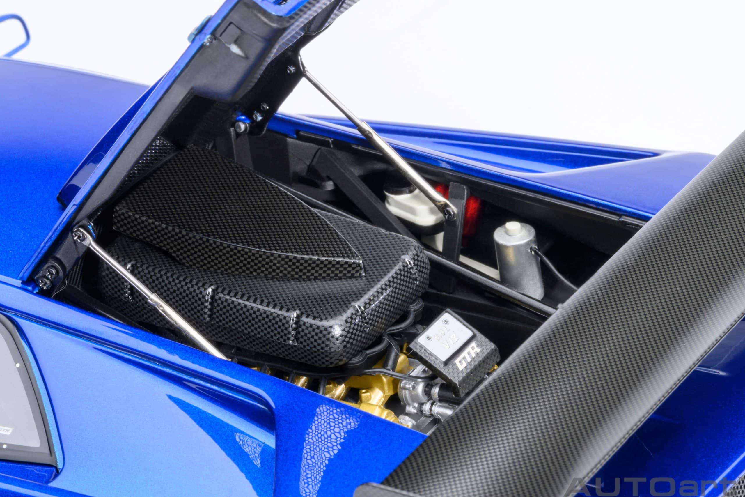 AUTOart Lamborghini Diablo GTR 1999 1:18 - Monterey Blue - Image 13