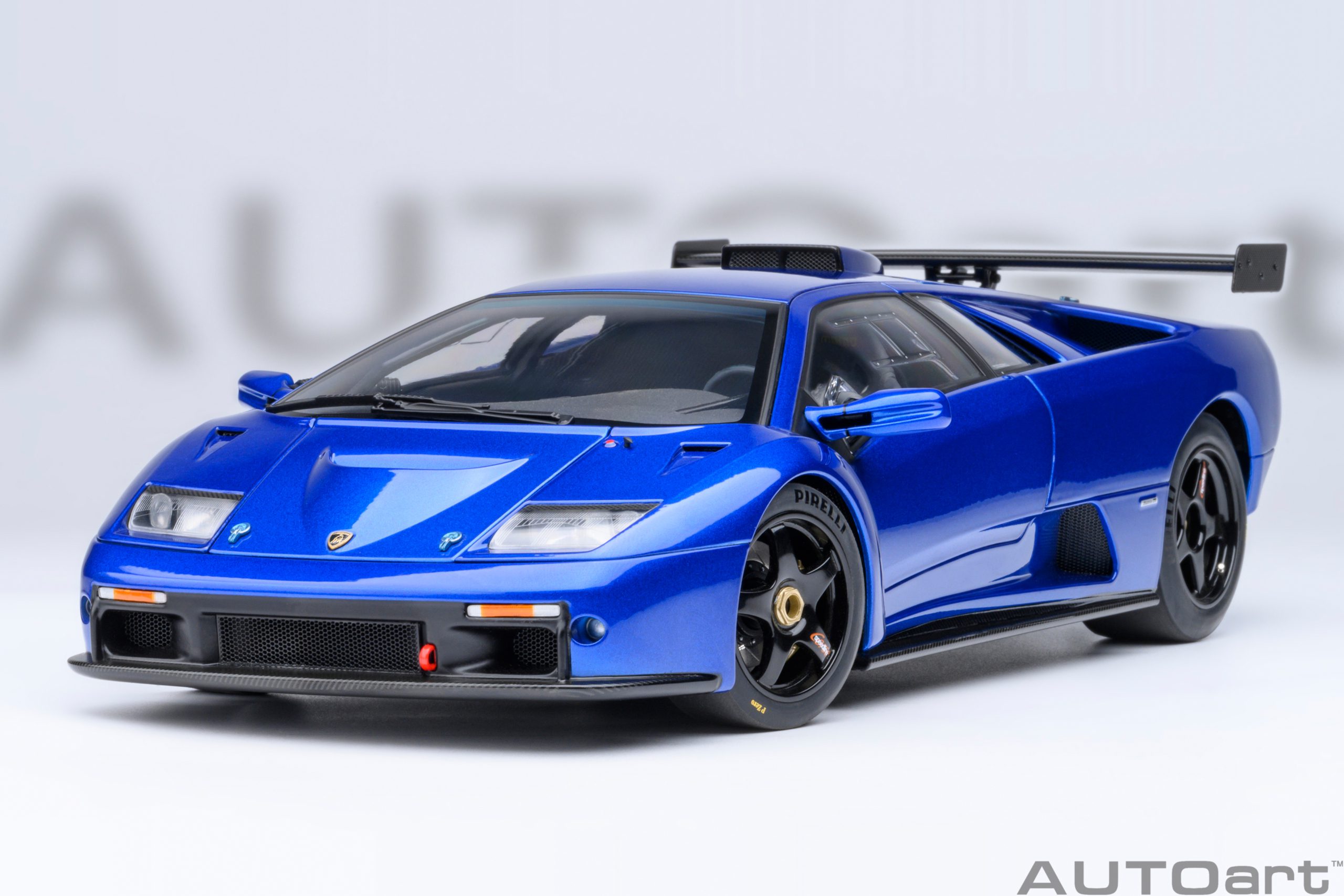 AUTOart Lamborghini Diablo GTR 1999 1:18 - Monterey Blue - Image 17