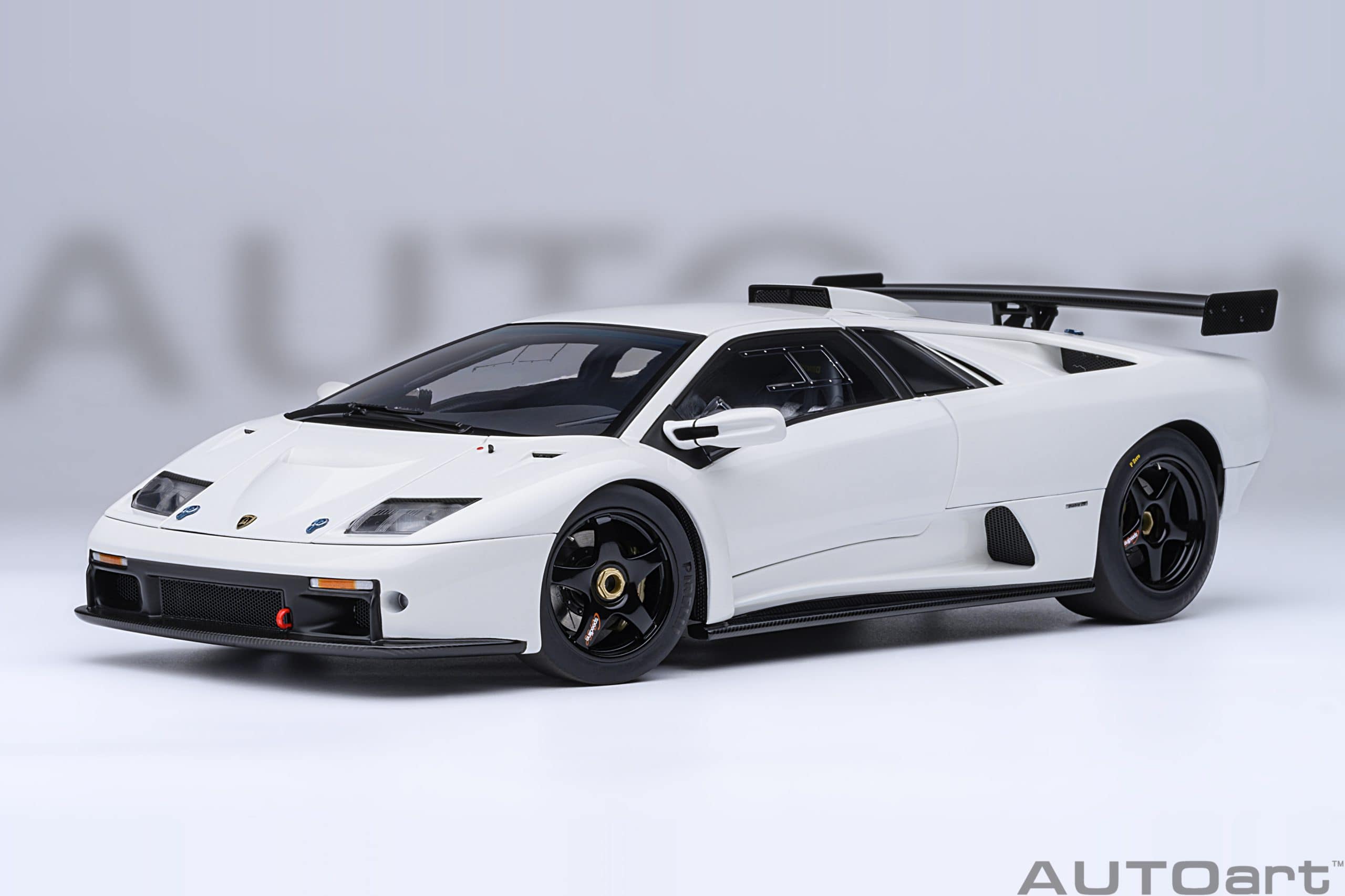 AUTOart ランボルギーニ ディアブロ GTR 1999 1:18 - インパクト