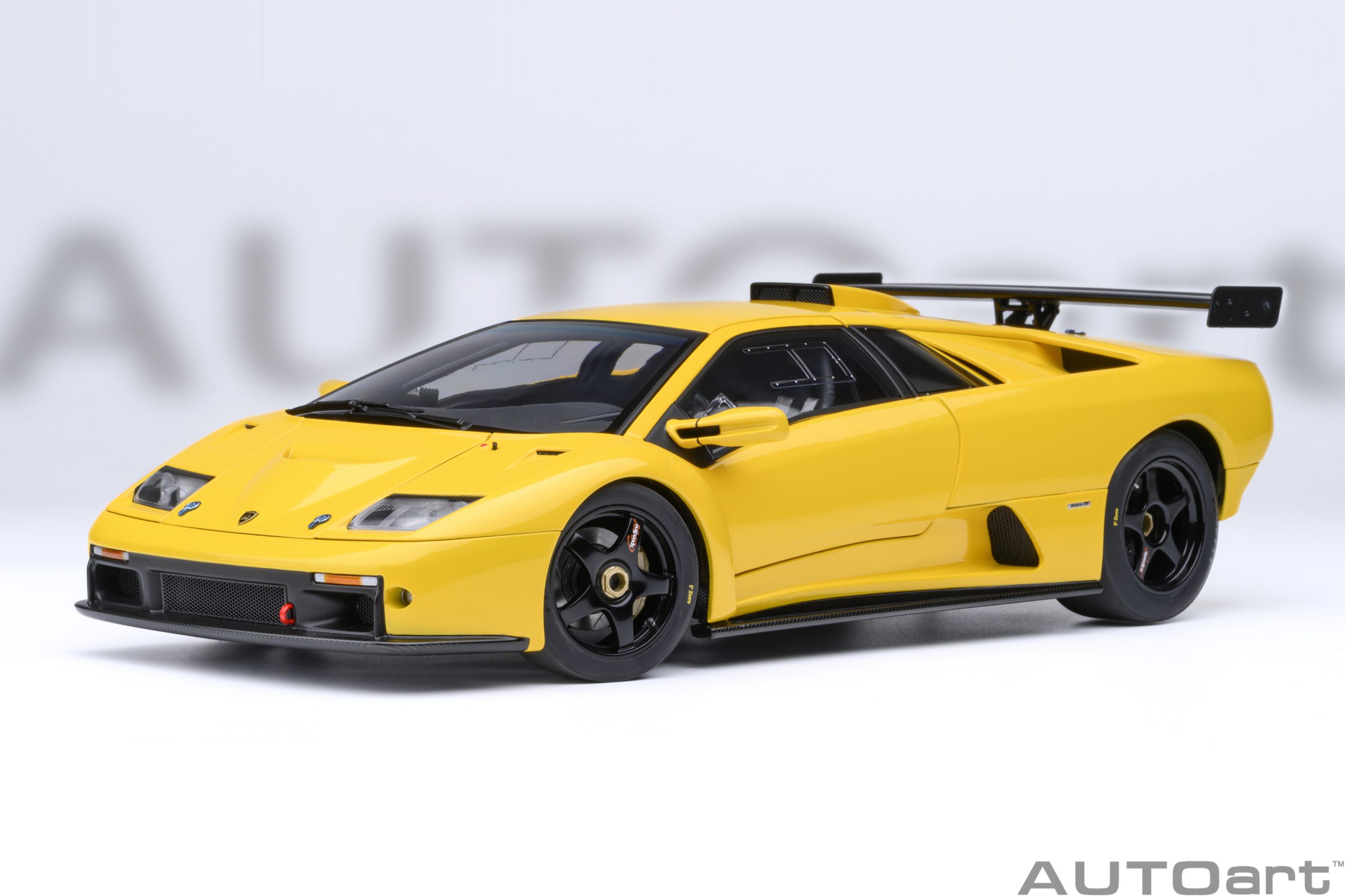 AUTOart Lamborghini Diablo GTR 1999 1:18 - Superfly Yellow