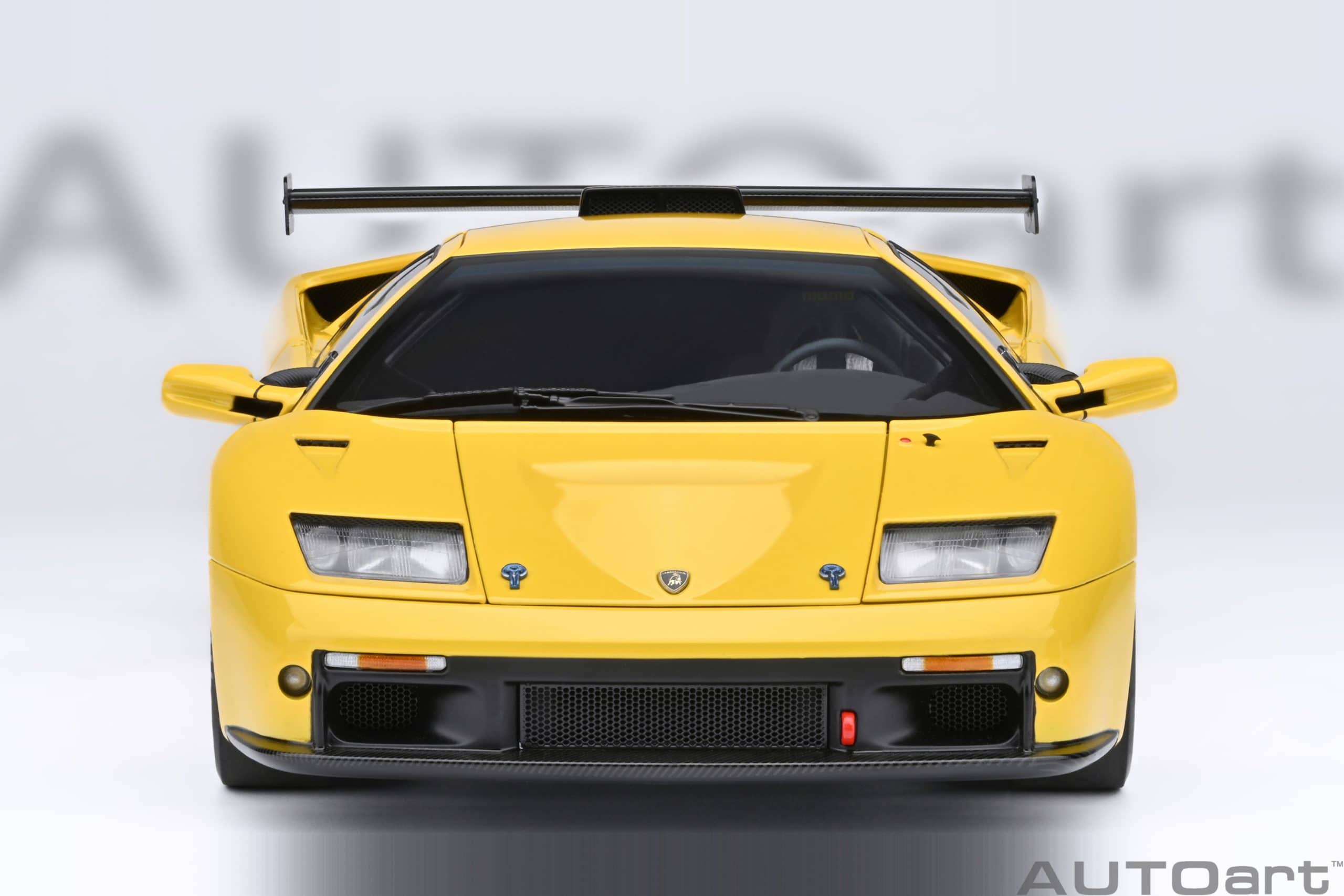 AUTOart Lamborghini Diablo GTR 1999 1:18 - Superfly Yellow - Image 5
