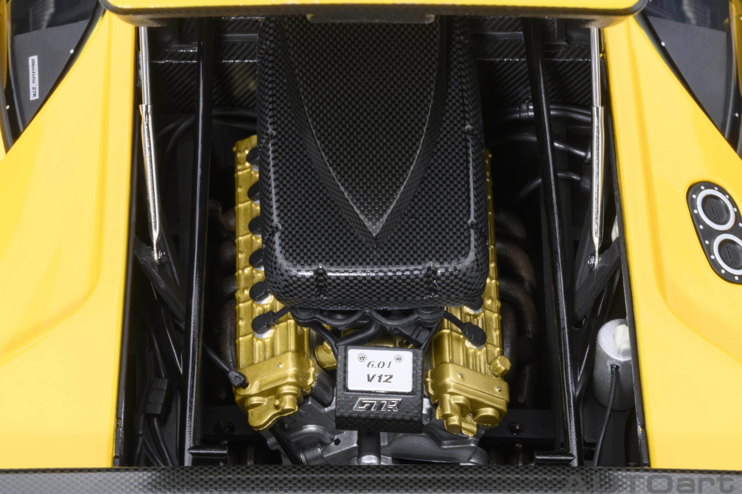 AUTOart Lamborghini Diablo GTR 1999 1:18 - Superfly Yellow - Image 12