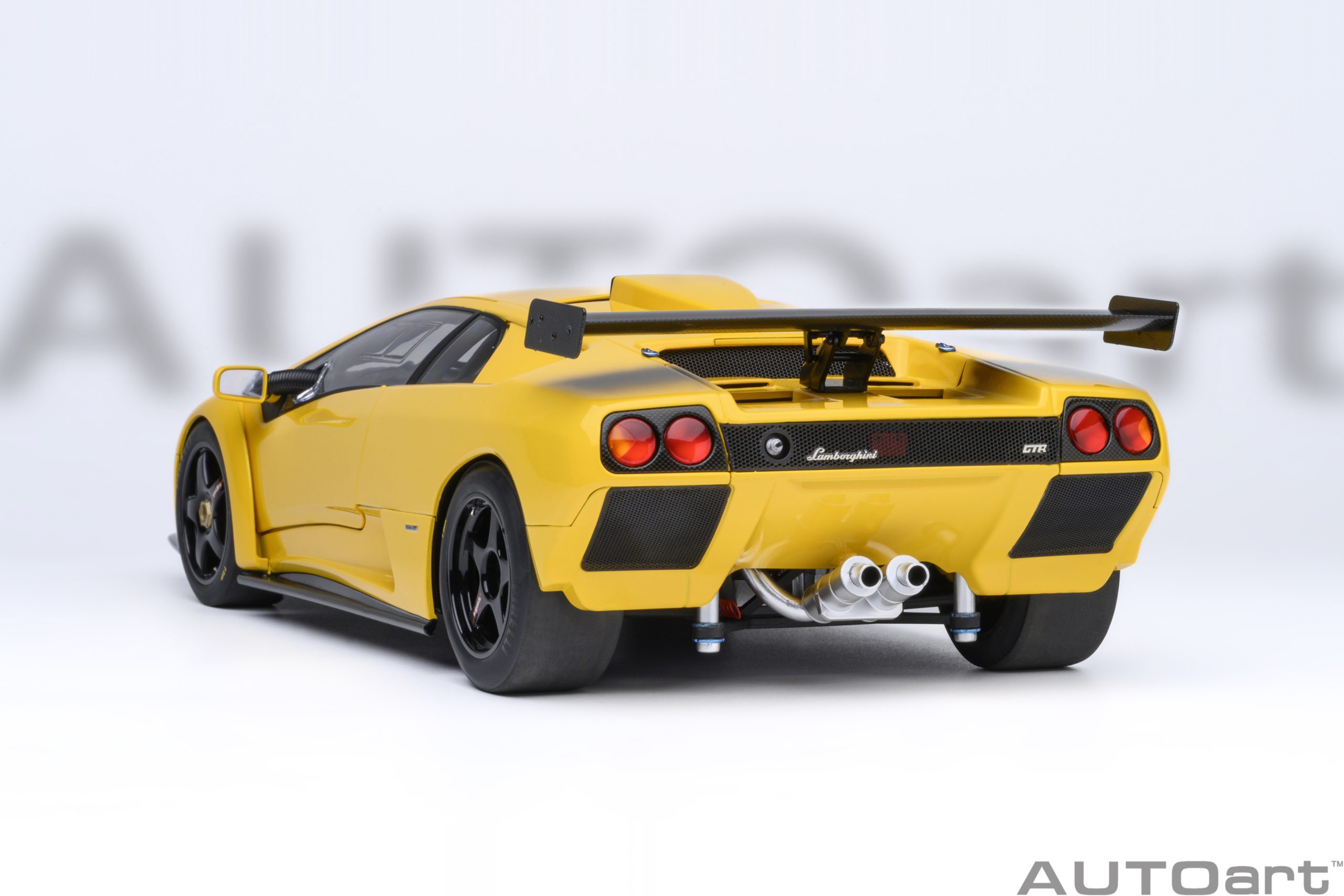 AUTOart Lamborghini Diablo GTR 1999 1:18 - Superfly Yellow - Image 20