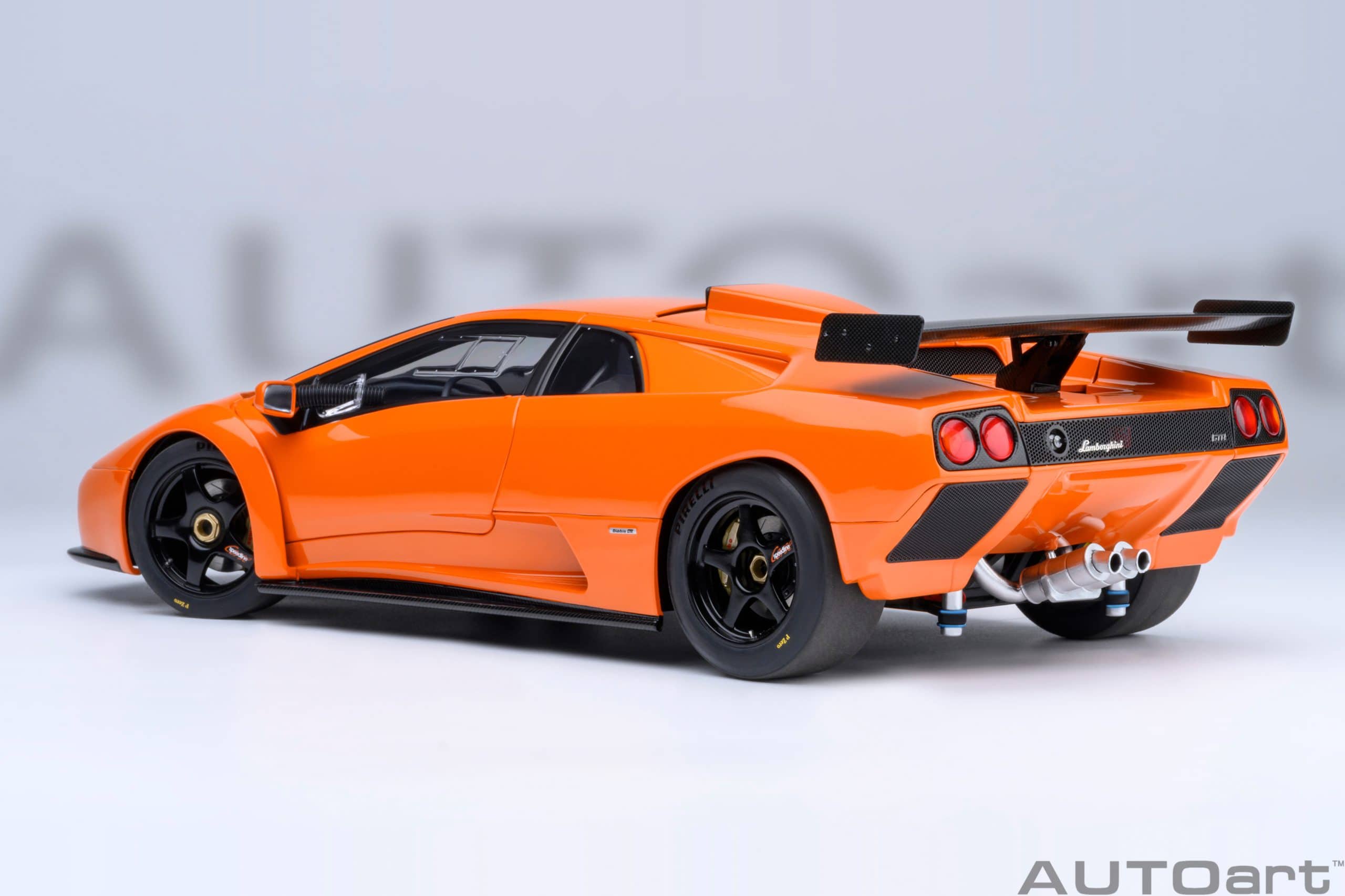 AUTOart Lamborghini Diablo GTR 1999 1:18 - Ishtar Orange - Image 2