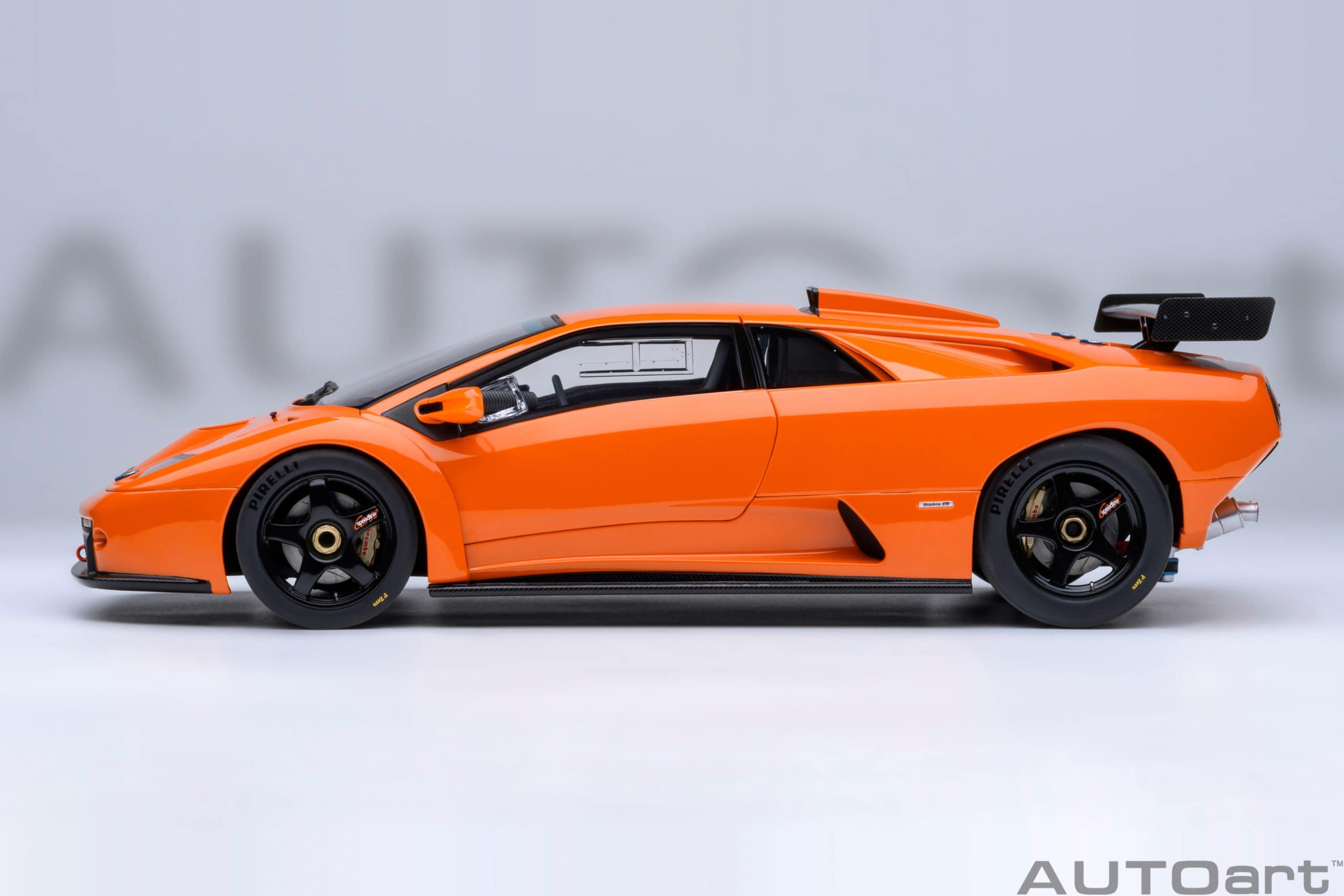 AUTOart ランボルギーニ ディアブロ GTR 1999 1:18 - イシュタル