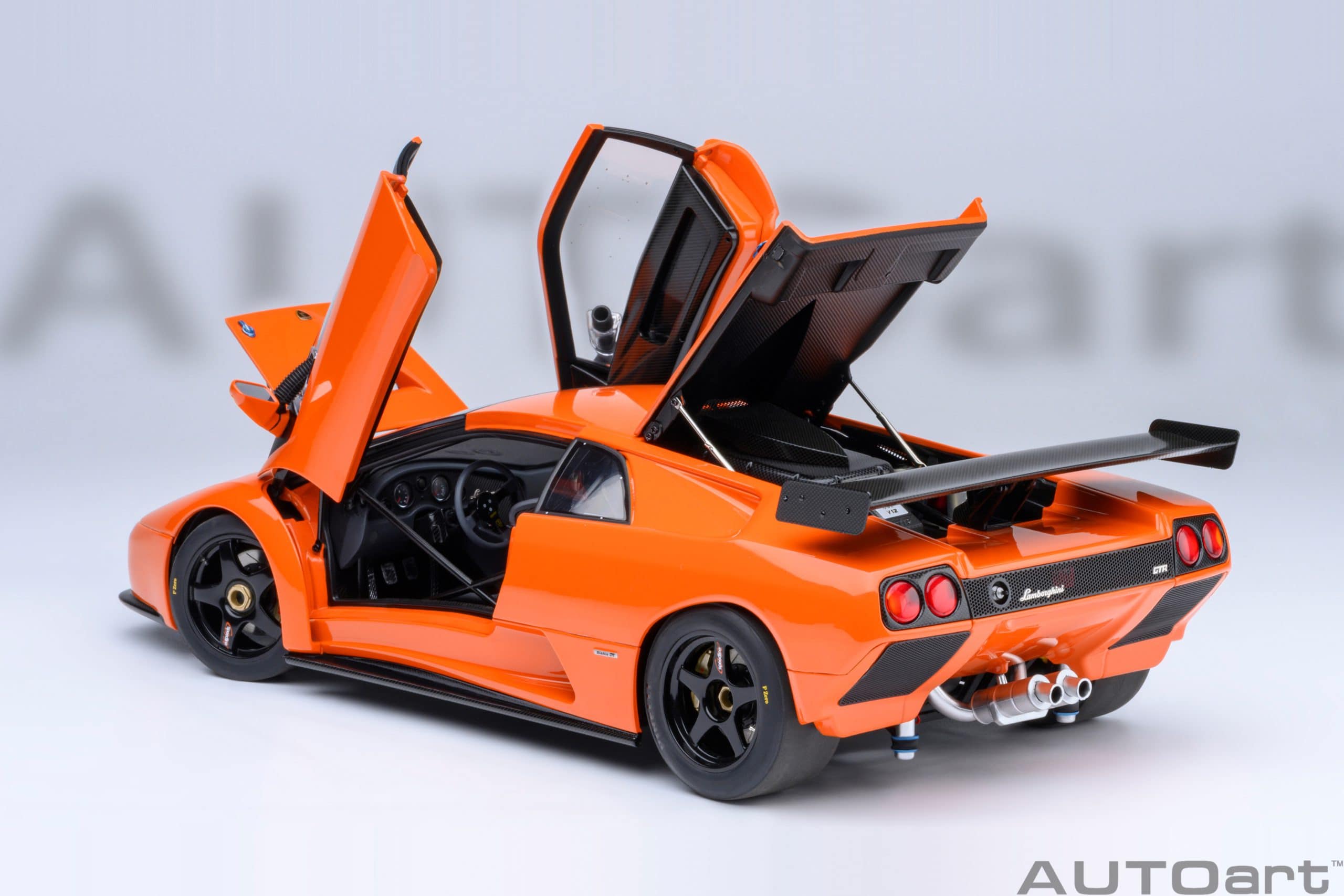 AUTOart ランボルギーニ ディアブロ GTR 1999 1:18 - イシュタル