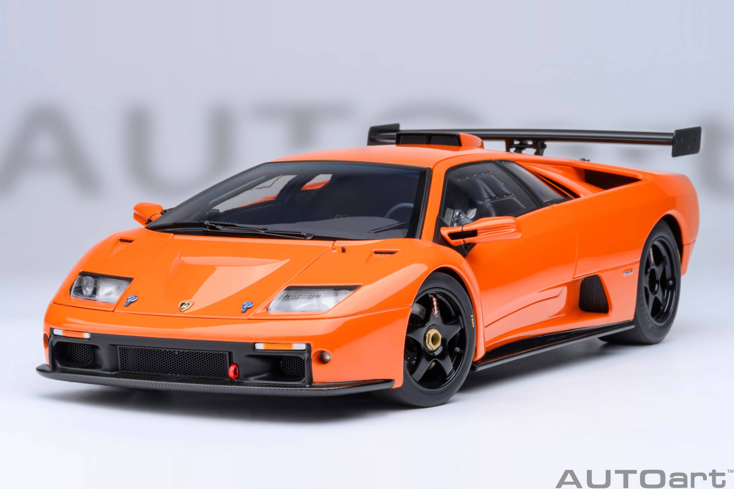 AUTOart ランボルギーニ ディアブロ GTR 1999 1:18 - イシュタル