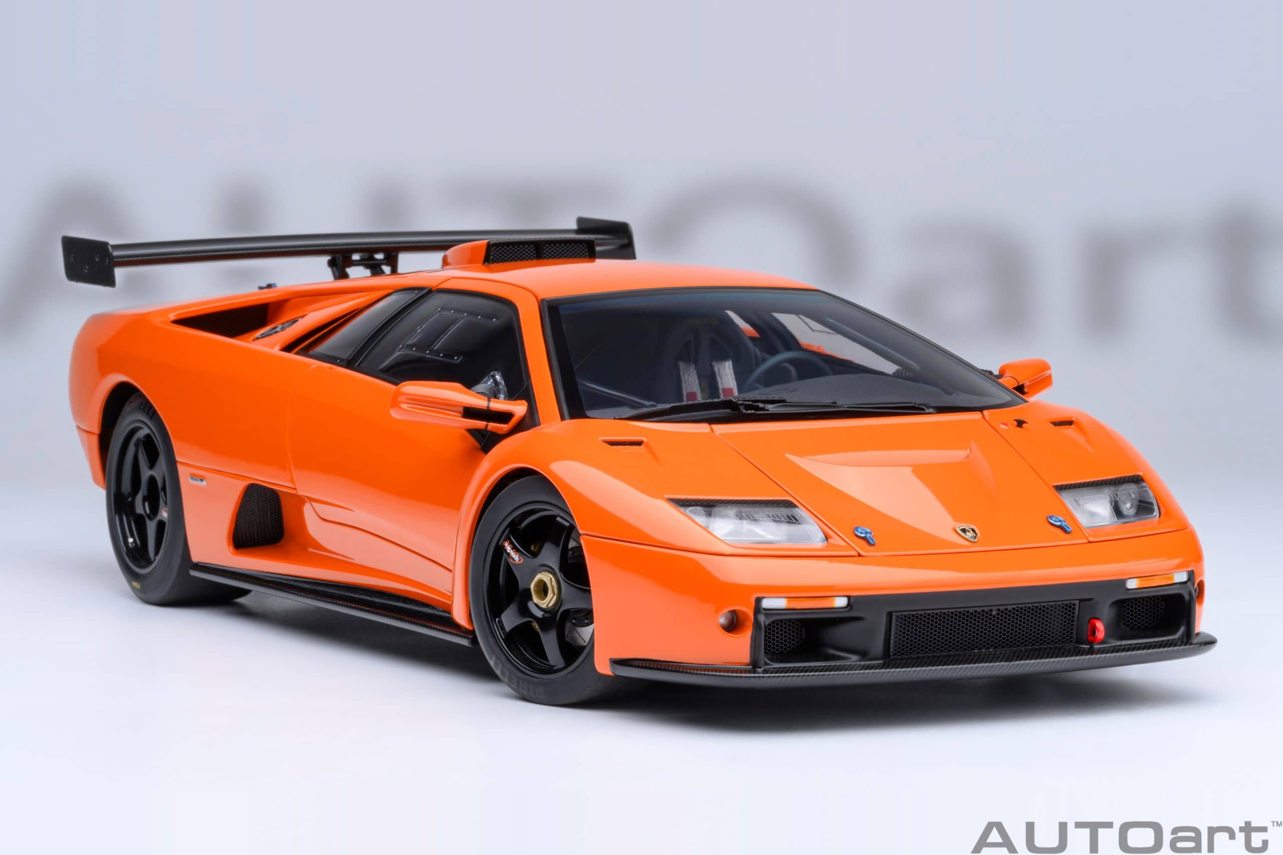 AUTOart Lamborghini Diablo GTR 1999 1:18 - Ishtar Orange - Image 18