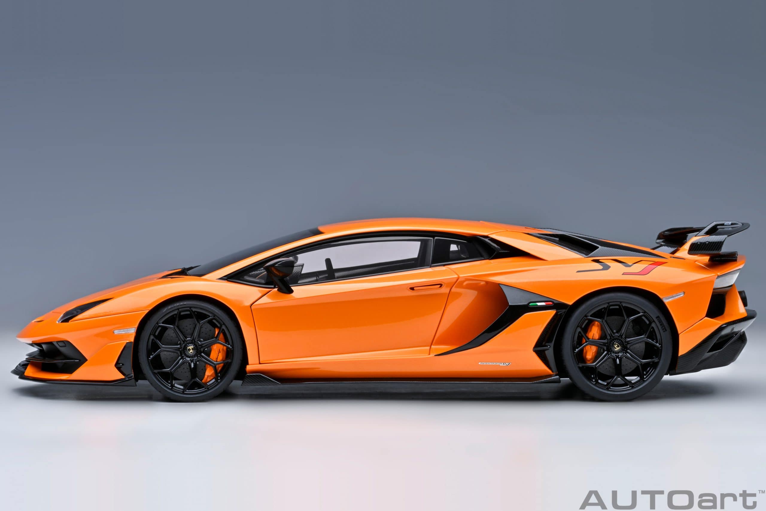 AUTOart Lamborghini Aventador SVJ 2019 1:18 - Pearl Orange - Image 3