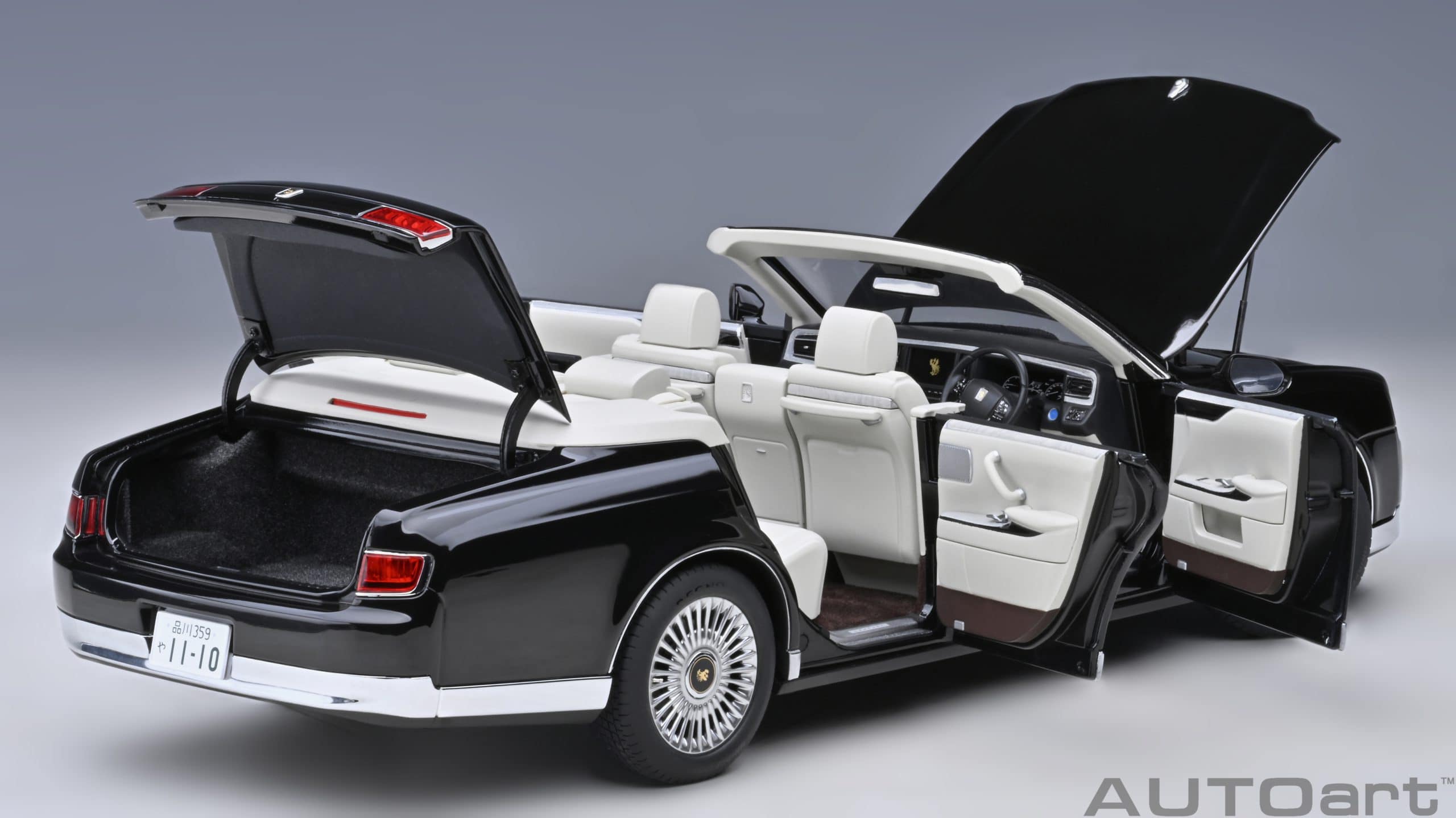 AUTOart Toyota Century Open Car 2019 1:18 - Black - Image 13