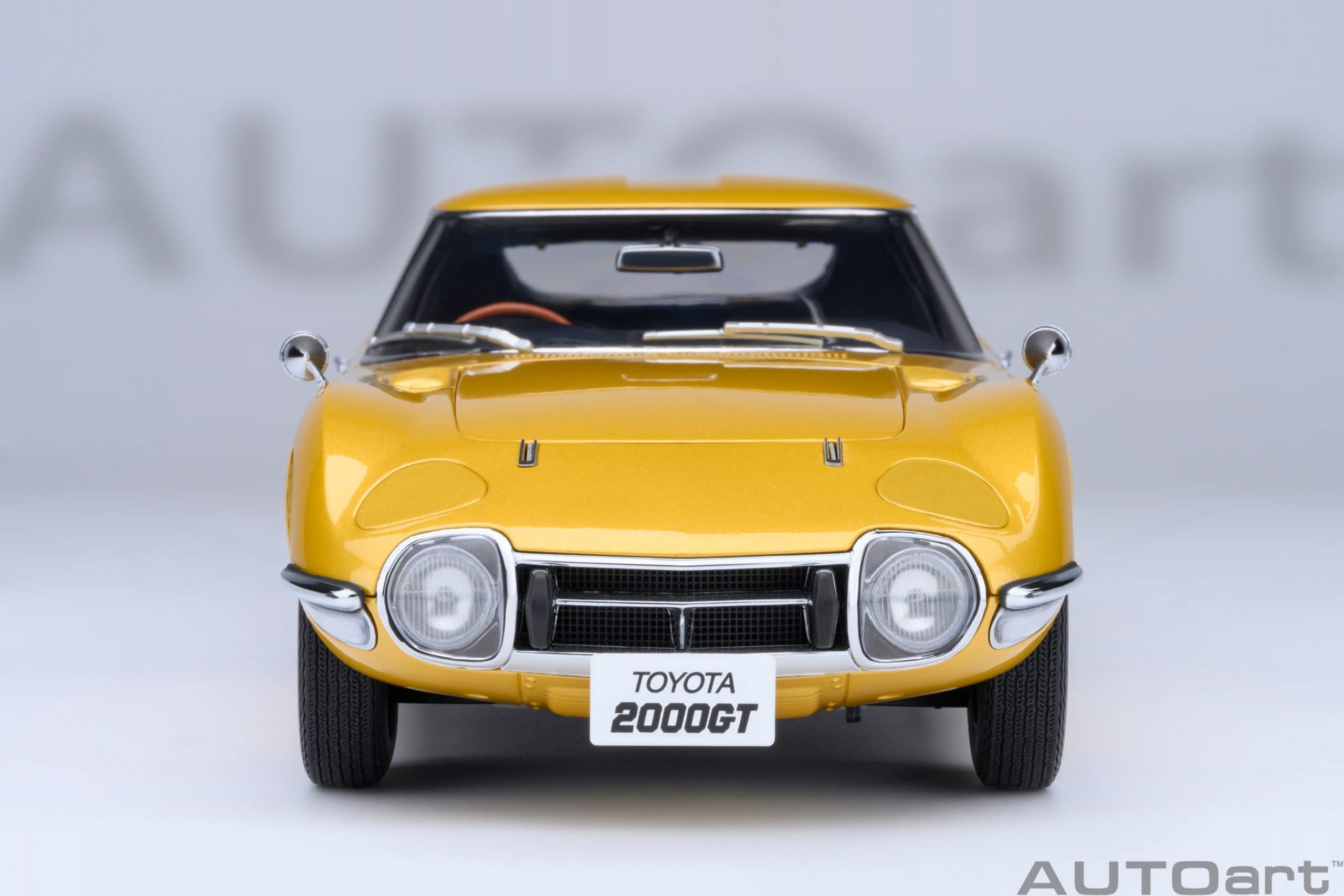 AUTOart トヨタ 2000GT 1967 1:18 - ゴールド - modelcars24