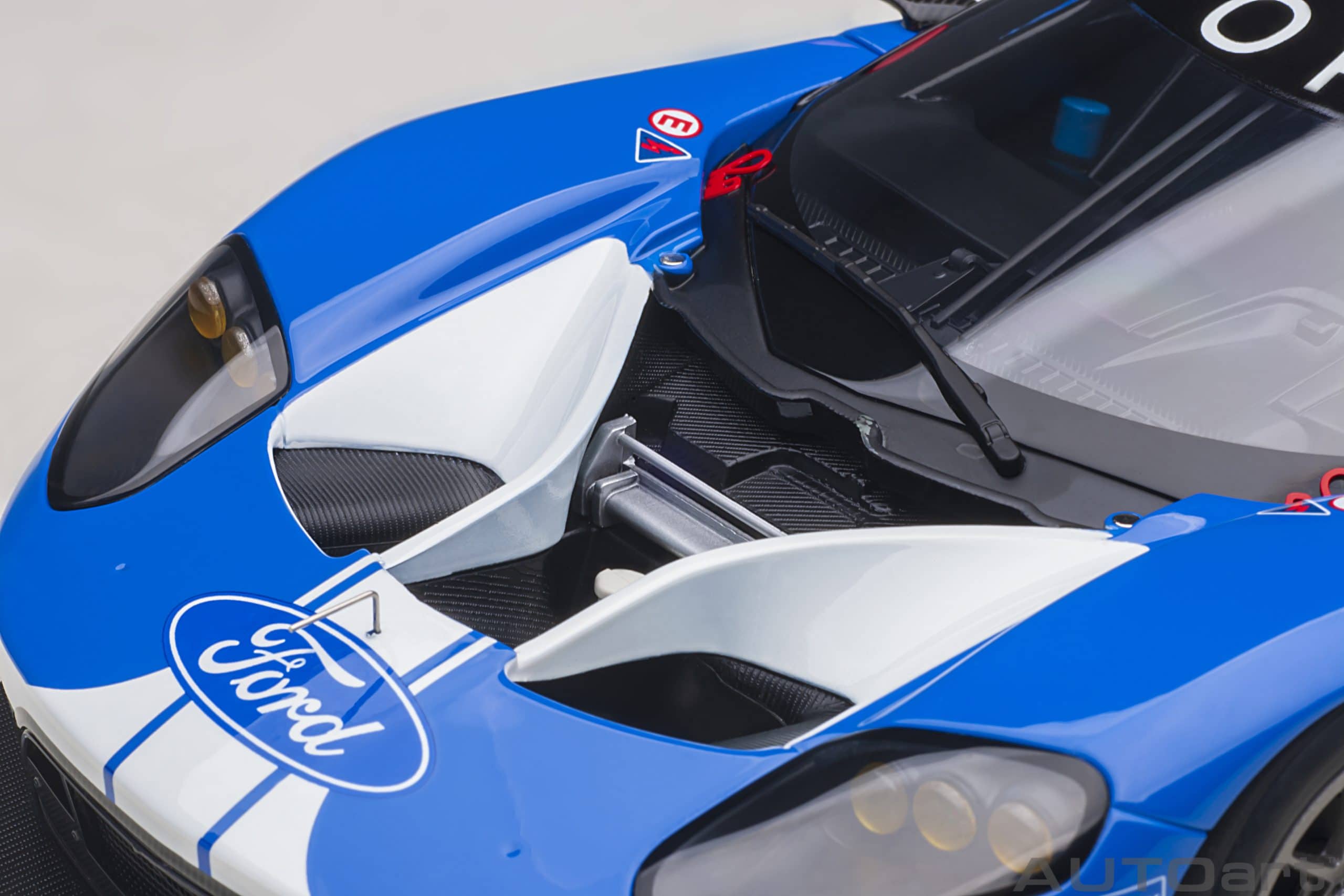 AUTOart Ford GT LM 2019 Hand/Müller/Bourdais #68 1:18 - Immagine 11