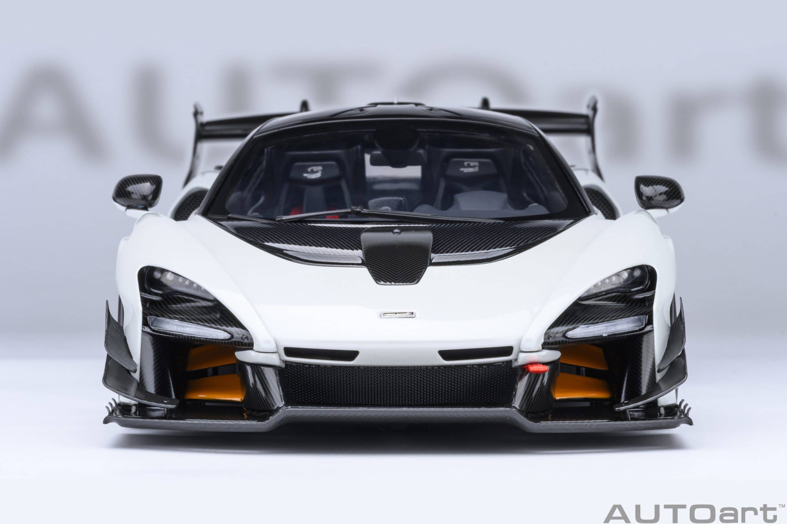 AUTOart McLaren Senna GTR 2019 1:18 - Silica White – Bild 5