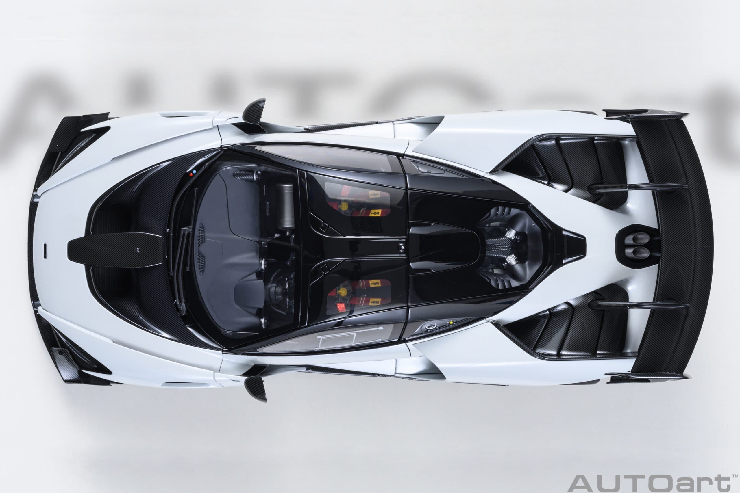 AUTOart McLaren Senna GTR 2019 1:18 - Silica White – Bild 7