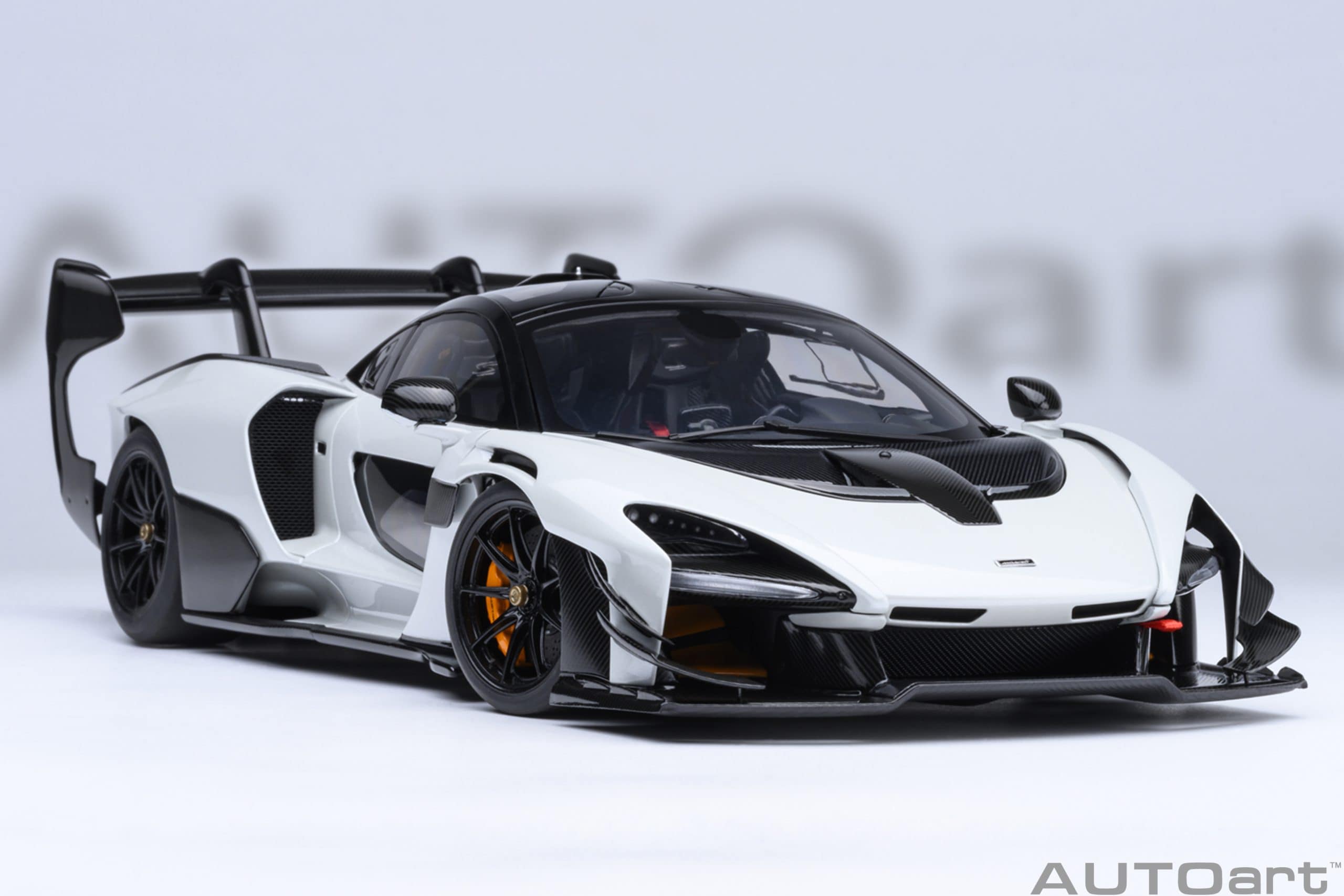 AUTOart McLaren Senna GTR 2019 1:18 - Silica White – Bild 14