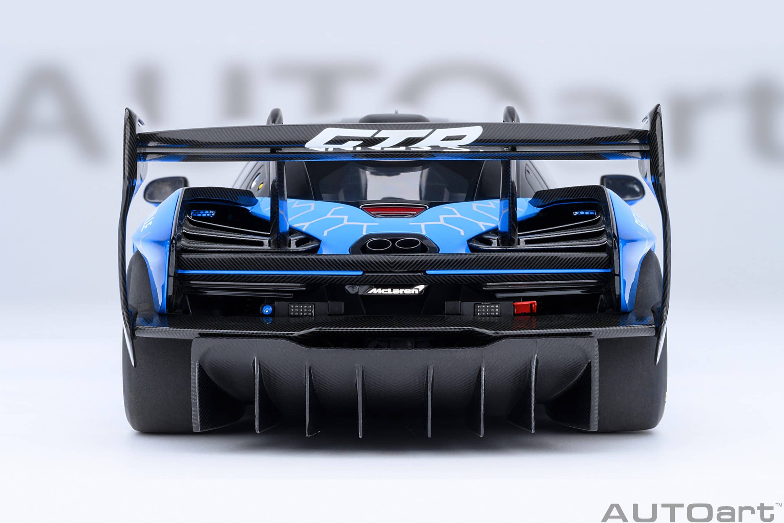 AUTOart McLaren Senna GTR (Presentation version #12) 1:18 - Image 6