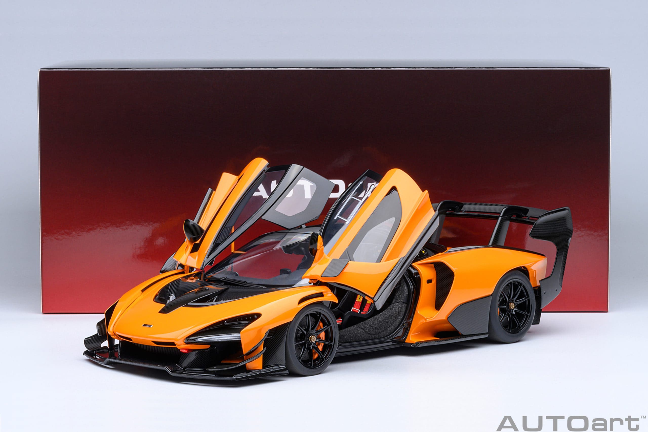 AUTOart マクラーレン セナ GTR 1:18 - オレンジ - modelcars24