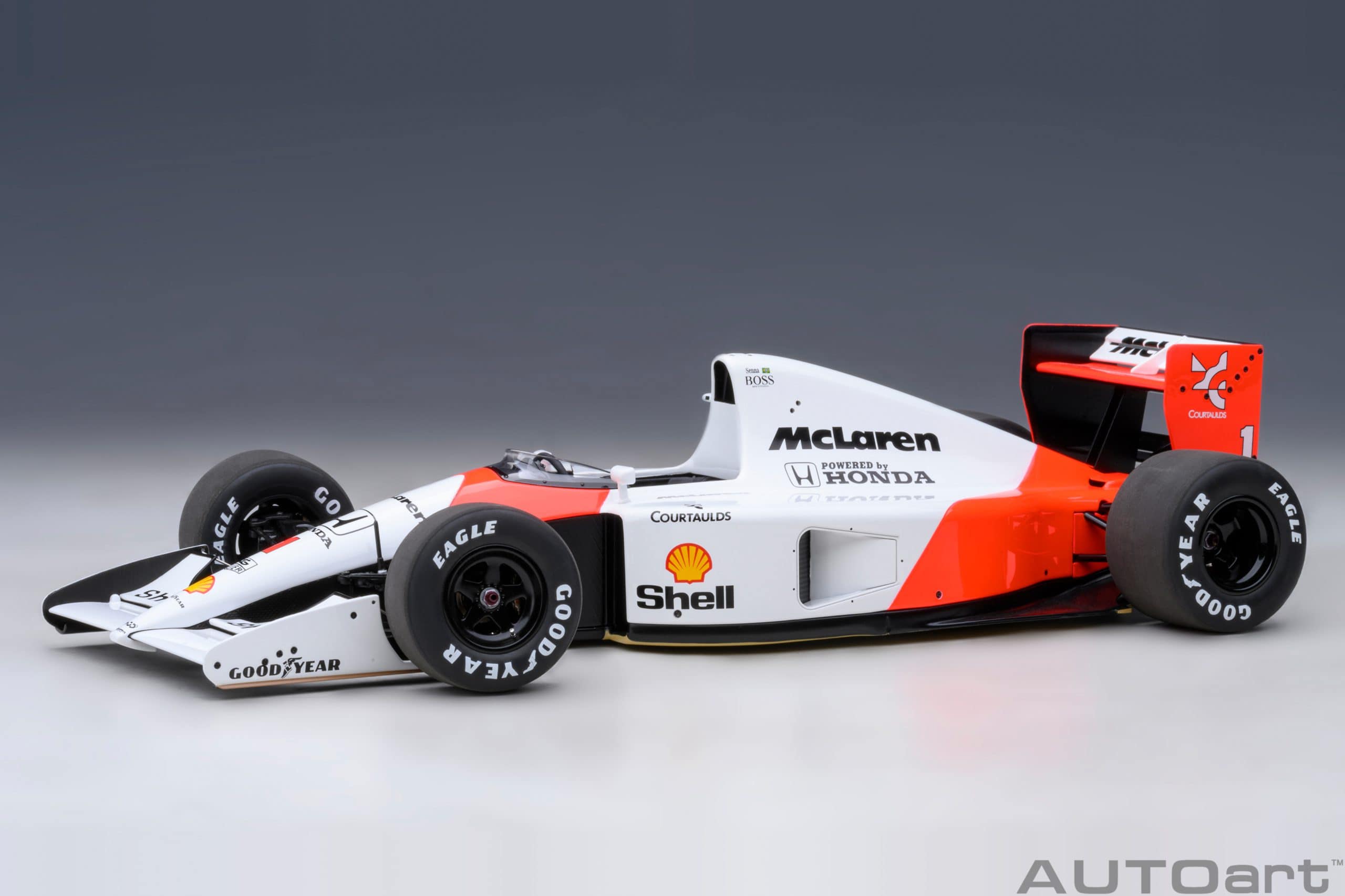 AUTOart McLaren Honda MP4/6 1991 A. Senna #1 (with McLaren logo) 1:18