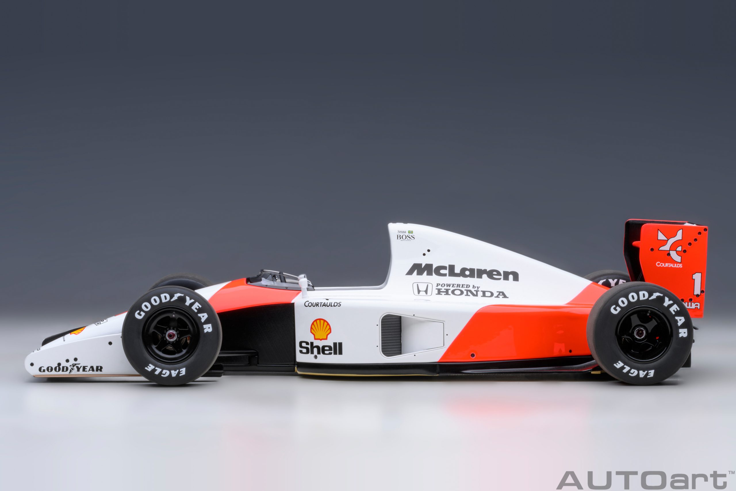 AUTOart McLaren Honda MP4/6 1991 A.Senna #1 (with McLaren Logo) 1:18 - Image 3