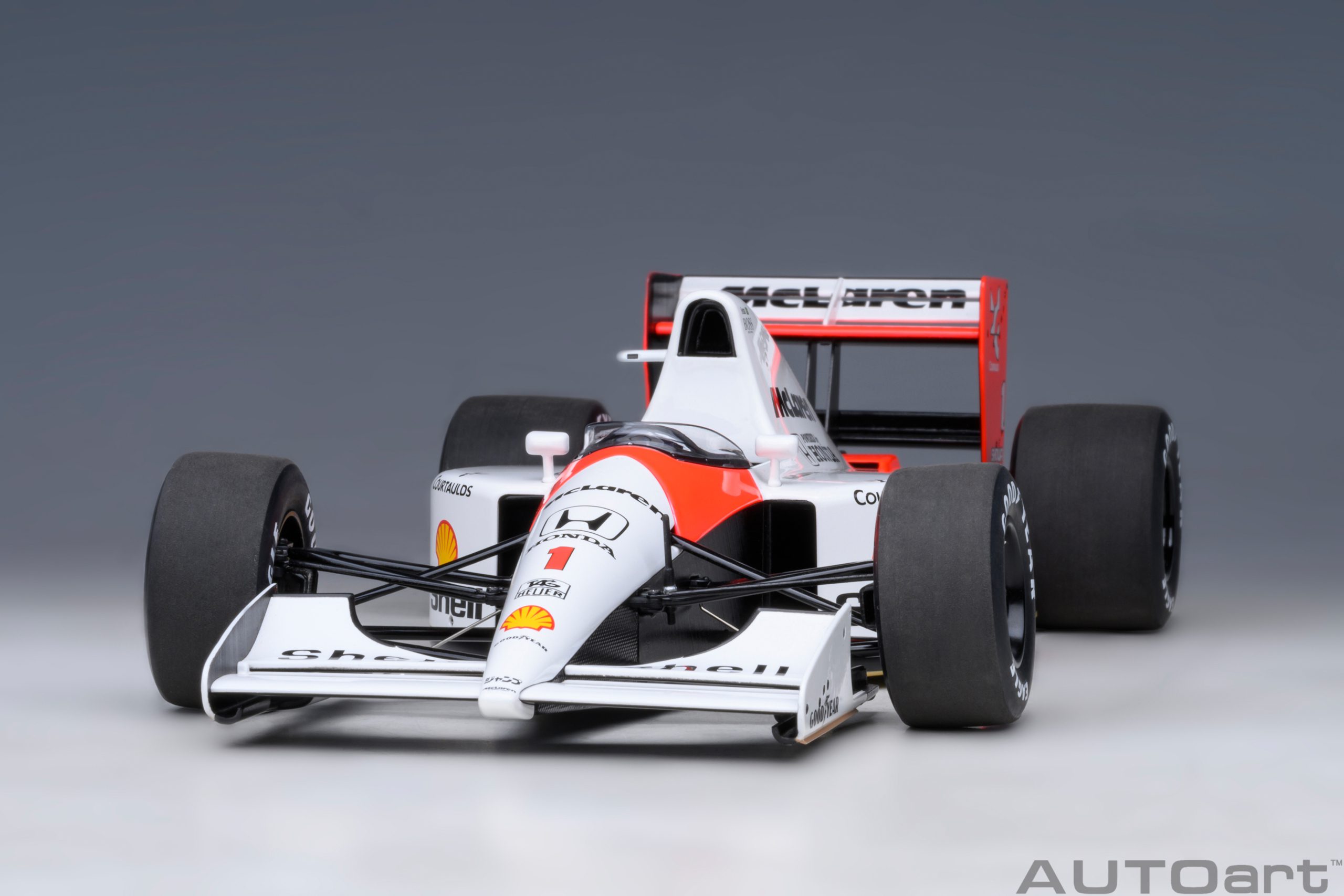 AUTOart McLaren Honda MP4/6 1991 A.Senna #1 (with McLaren Logo) 1:18 - Image 22