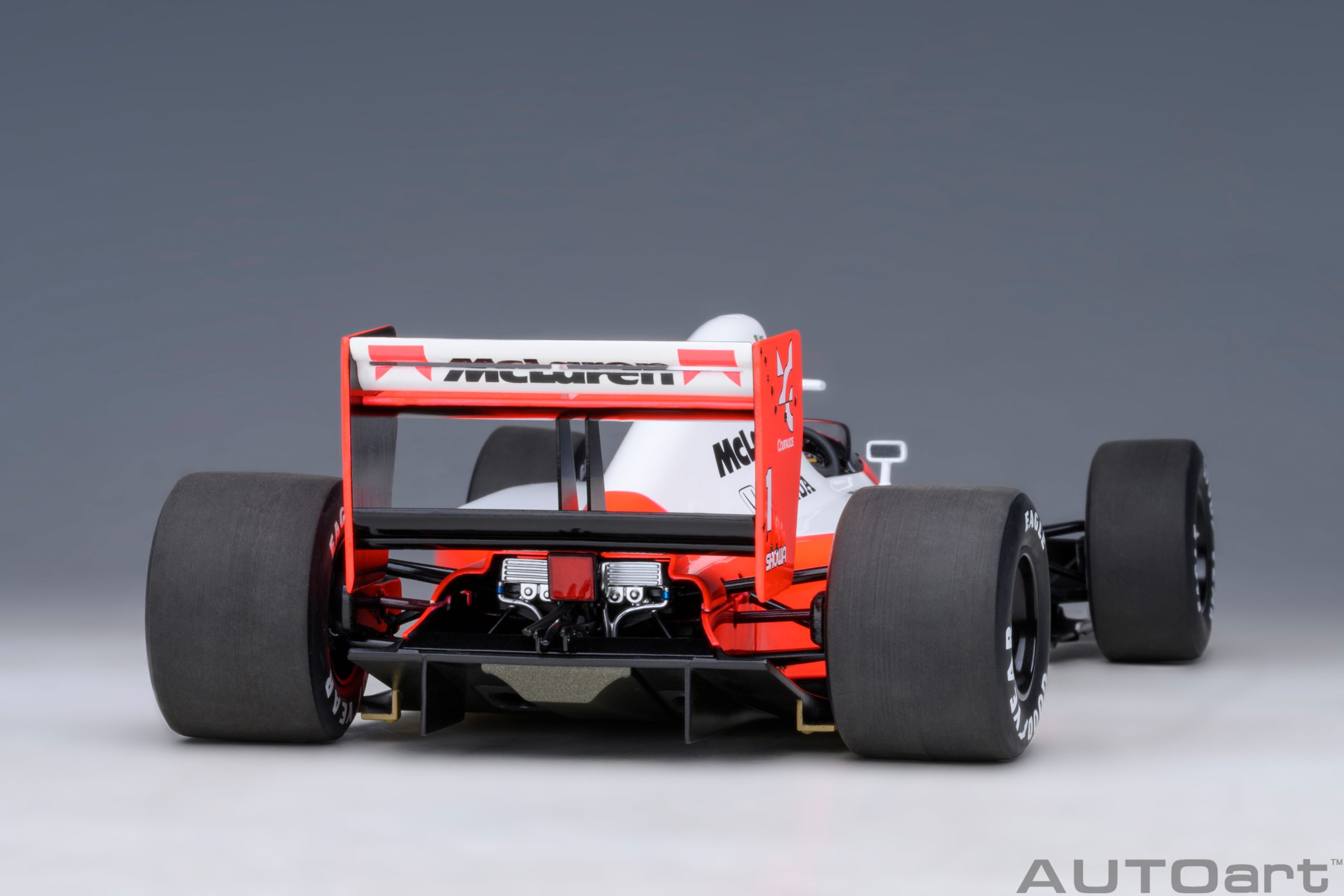 AUTOart McLaren Honda MP4/6 1991 A.Senna #1 (with McLaren Logo) 1:18 - Image 23