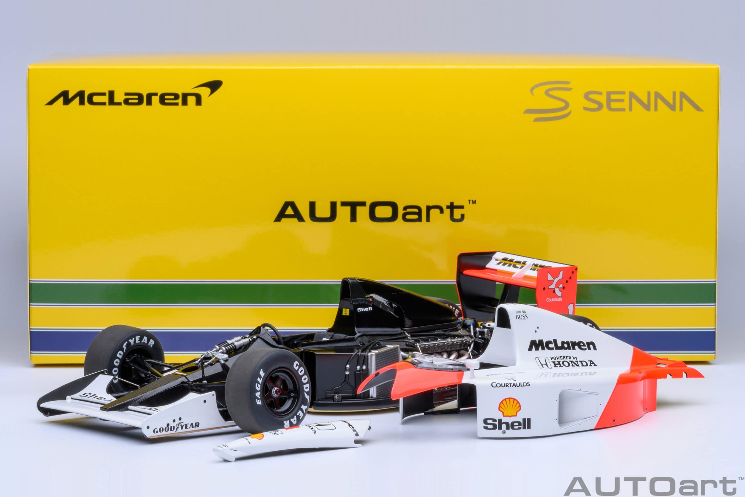 AUTOart McLaren Honda MP4/6 1991 A.Senna #1 (with McLaren Logo) 1:18 - Image 24
