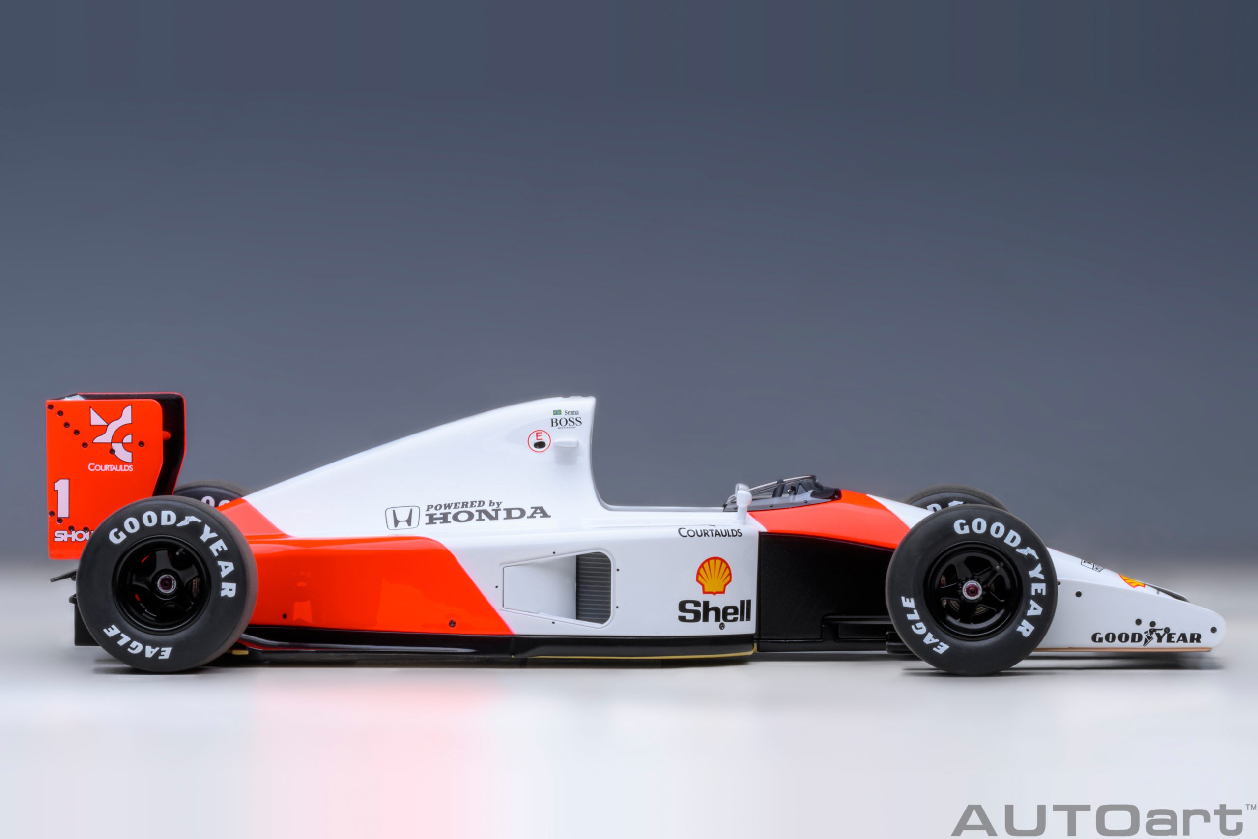 AUTOart McLaren Honda MP4/6 1991 Ayrton Senna #1 1:18 - Imagen 5