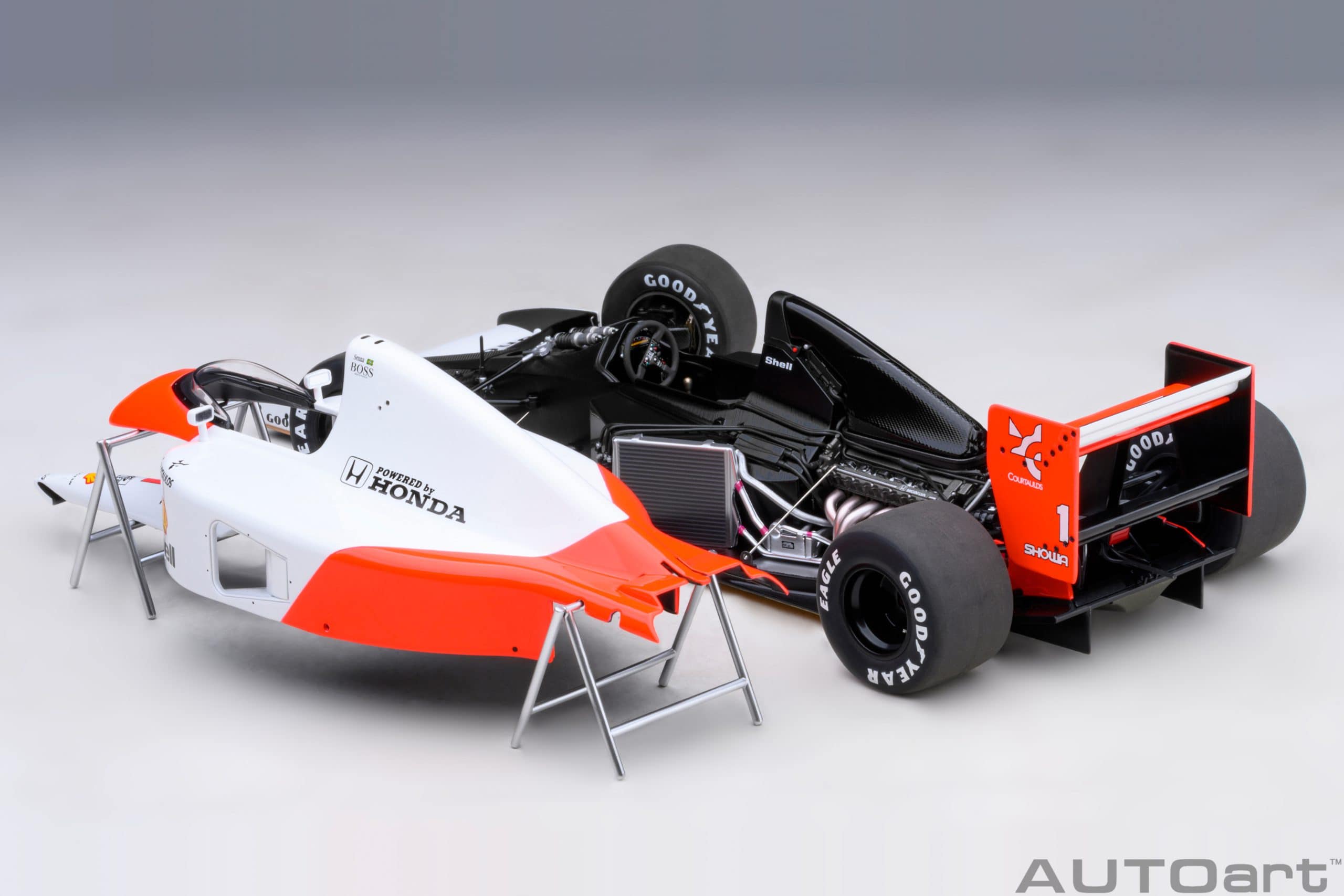 AUTOart McLaren Honda MP4/6 1991 Ayrton Senna #1 1:18 - Imagen 19