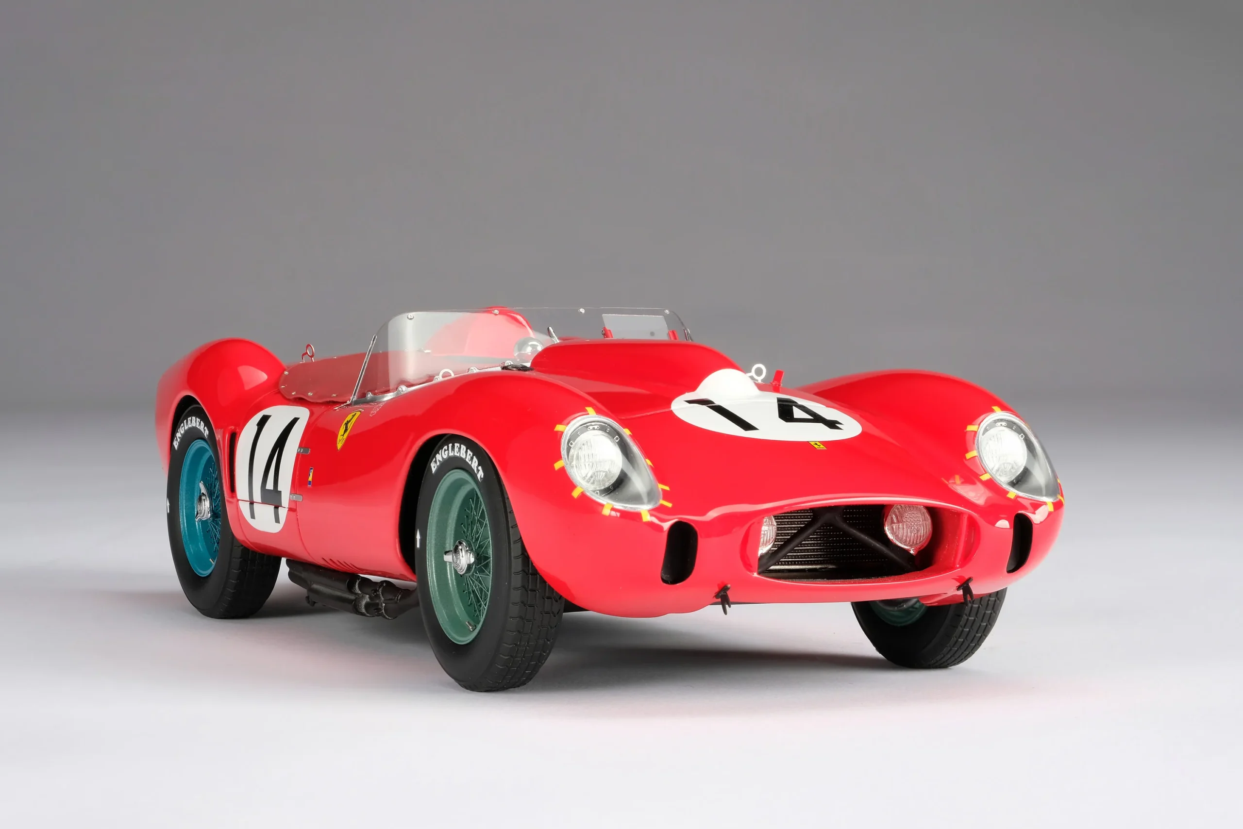 Amalgam Ferrari 250 TR - Le-Mans-Sieger 1958 1/18 – Bild 7