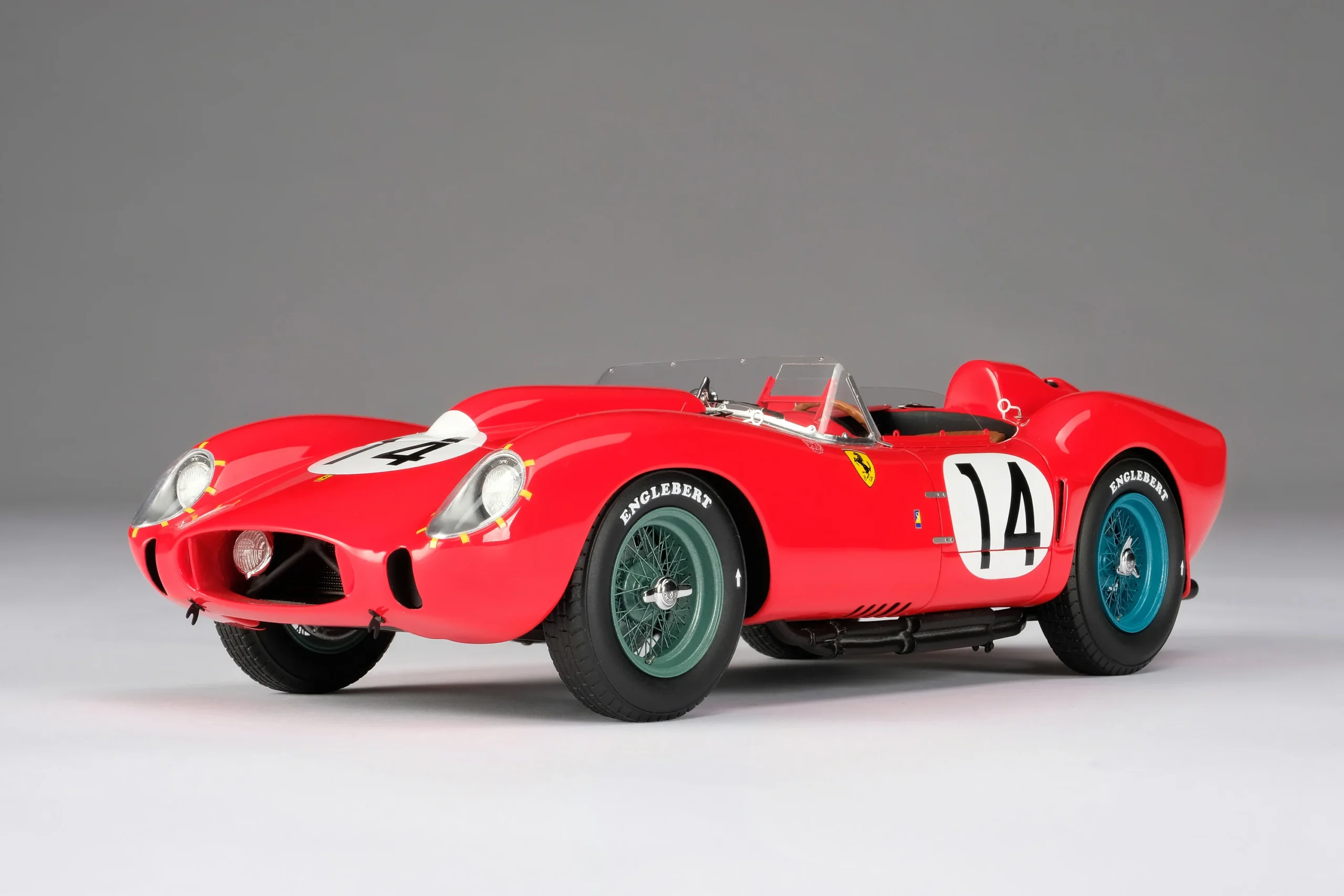 Amalgam Ferrari 250 TR - Le-Mans-Sieger 1958 1/18 – Bild 11