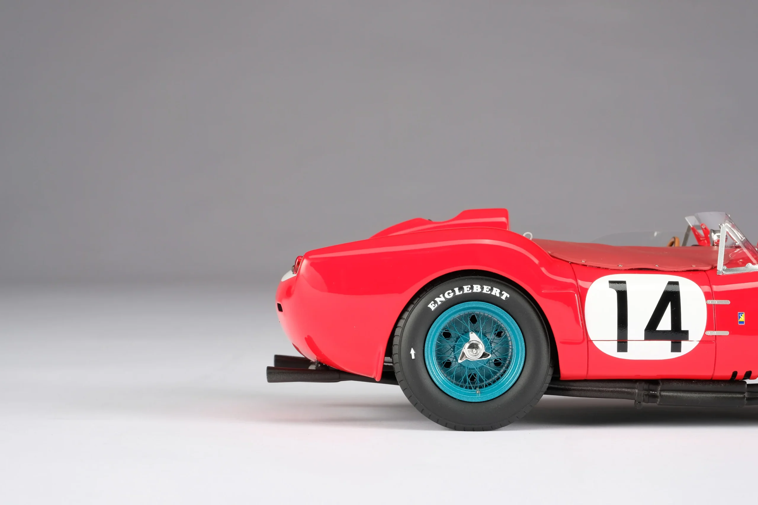 Amalgam Ferrari 250 TR - Le-Mans-Sieger 1958 1/18 – Bild 16