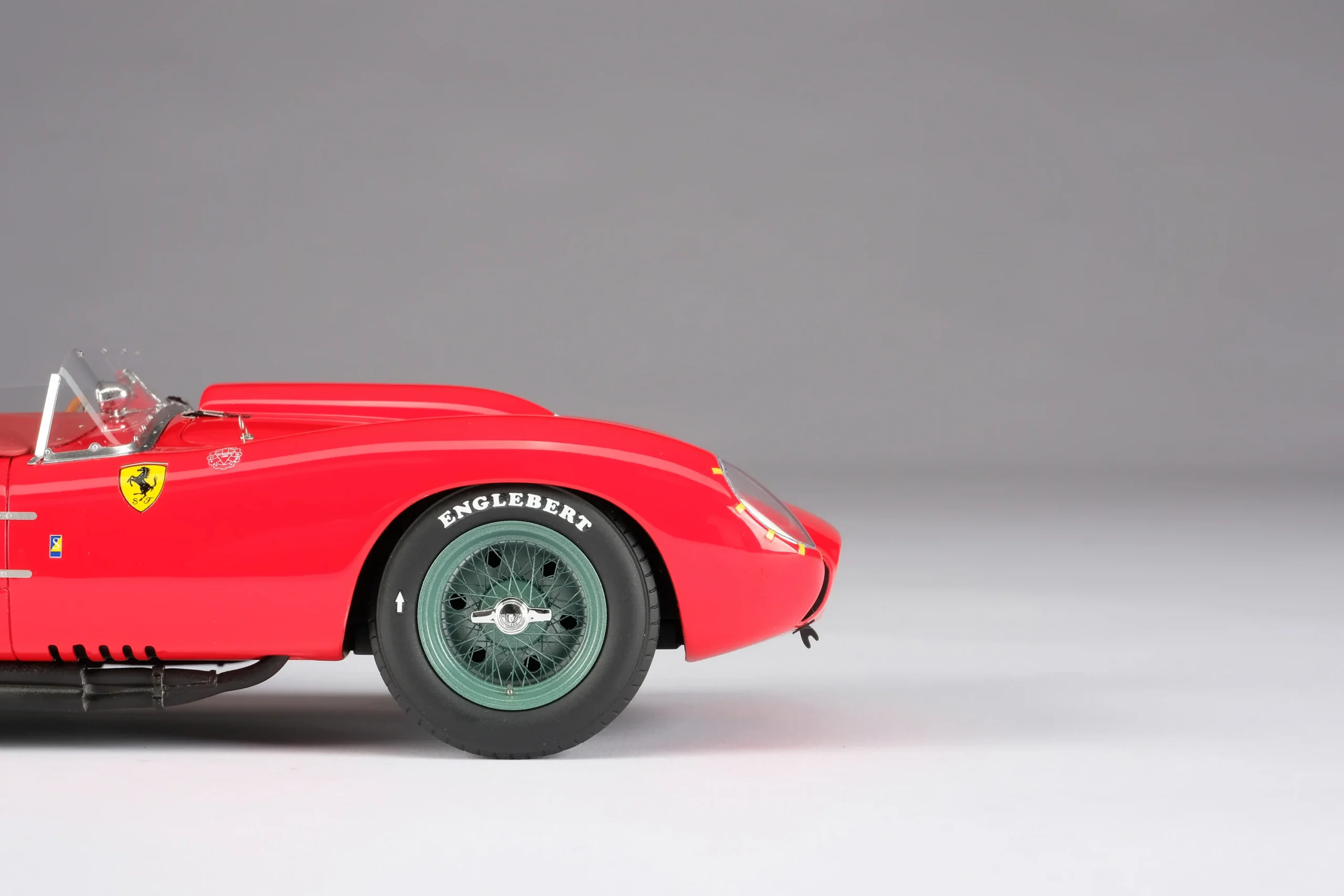 Amalgam Ferrari 250 TR - Le-Mans-Sieger 1958 1/18 – Bild 17