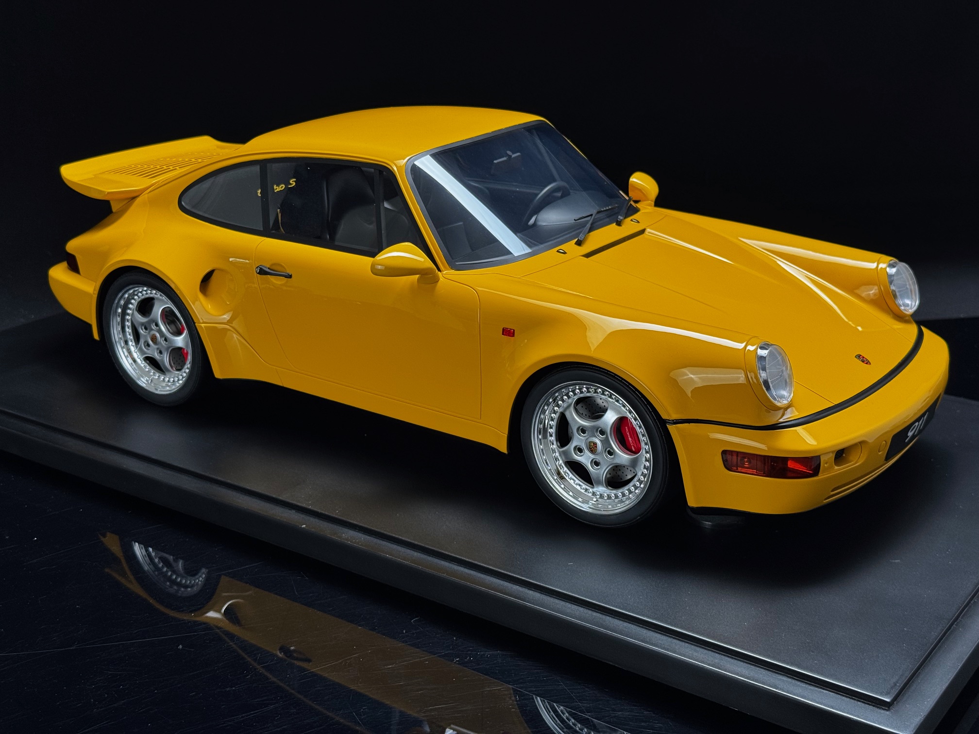 GT Spirit Porsche 911 964 Turbo S silber 1994 - 1/8 - Image 4