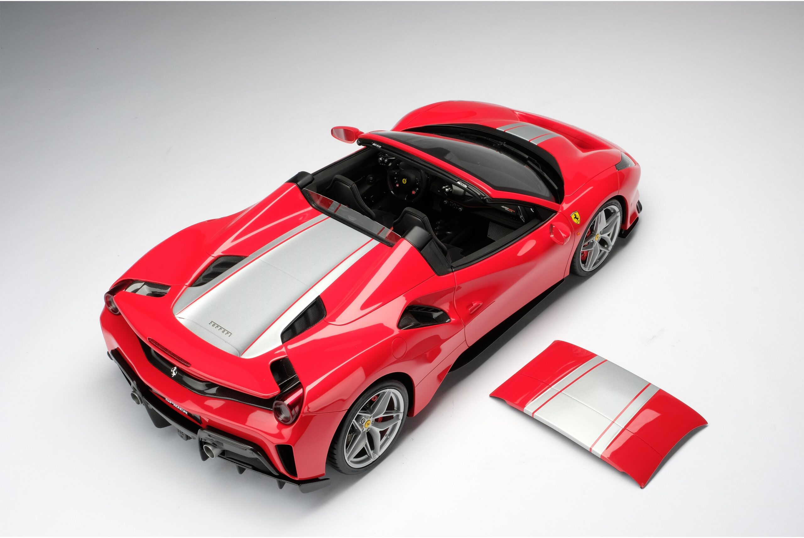 Amalgam Ferrari 488 Pista Spider (2018) - Blau | 1:8 - 画像17