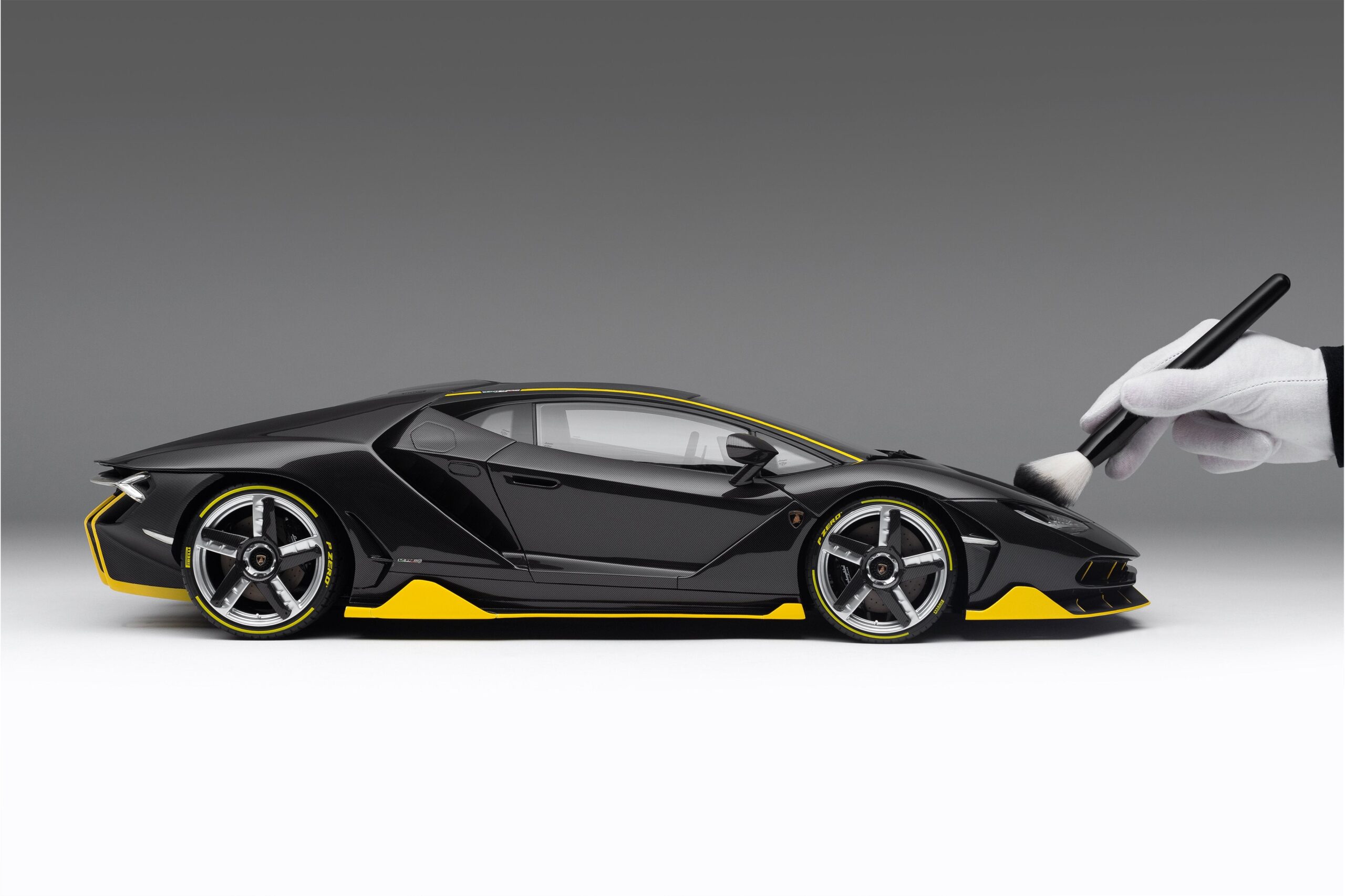 Amalgam Lamborghini Centenario Genfer Auto-Salon 2016 - Silber | 1:8 - Imagen 3