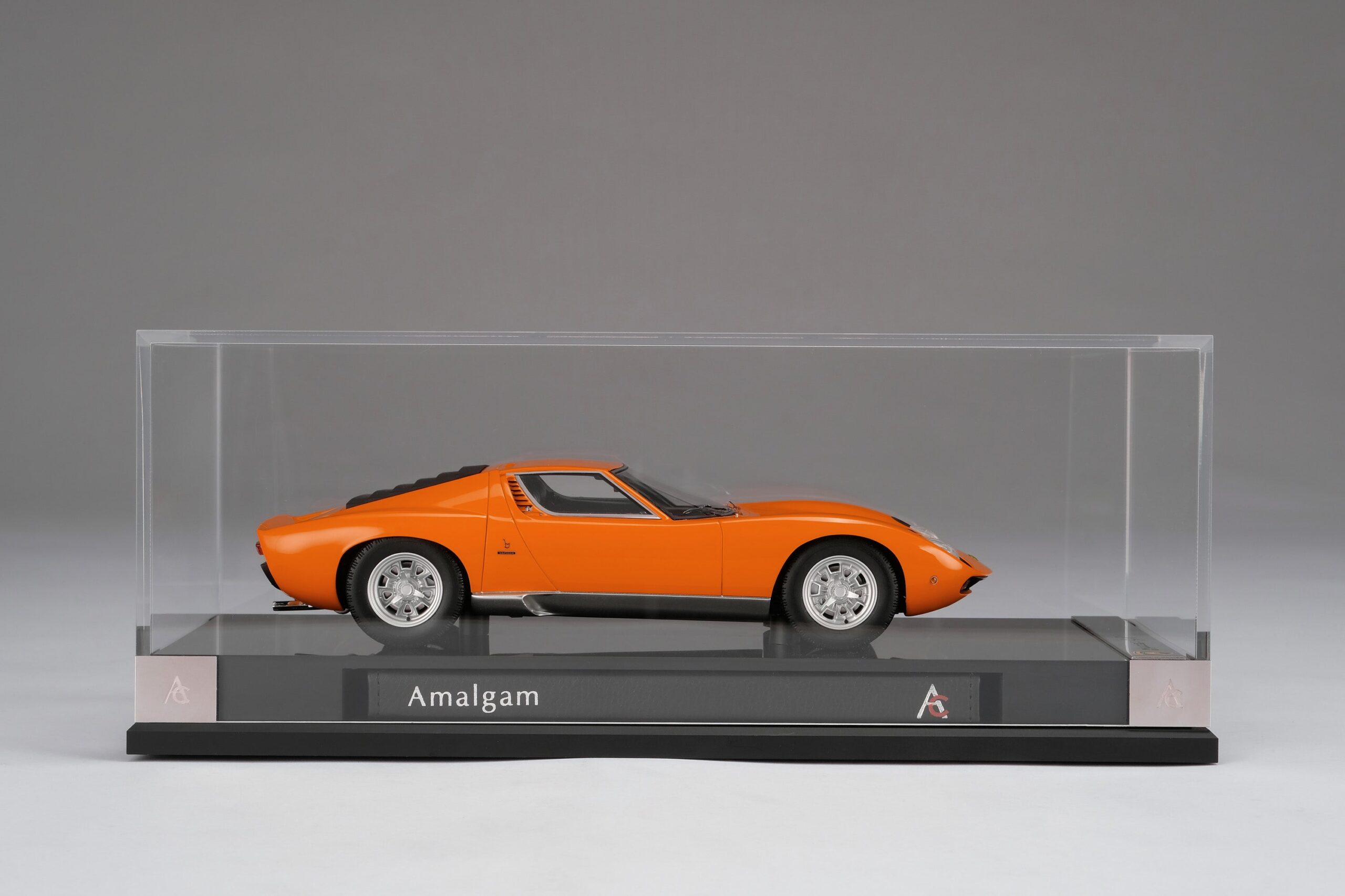Amalgam Lamborghini Miura P400 SV | 1:18 - 画像30