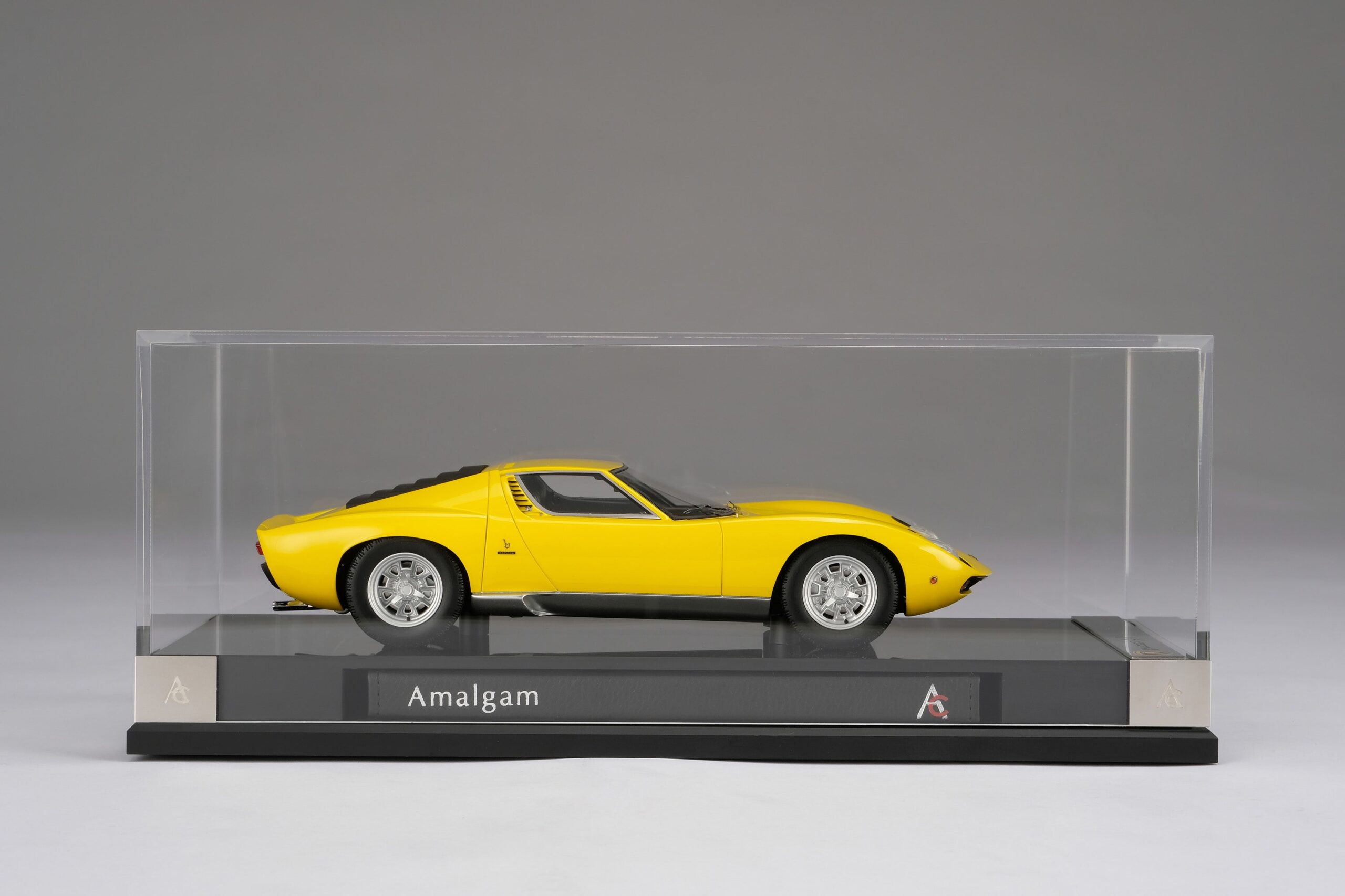 Amalgam Lamborghini Miura P400 SV | 1:18 - 画像15