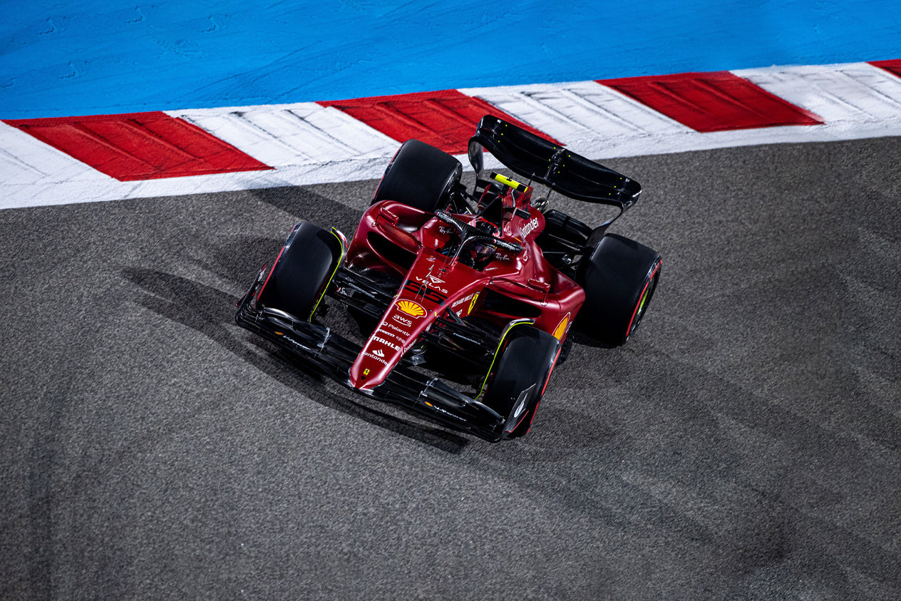Amalgam Ferrari F1-75 2022 Bahrain Grand Prix - Dunkelrot | 1:8 - 画像13