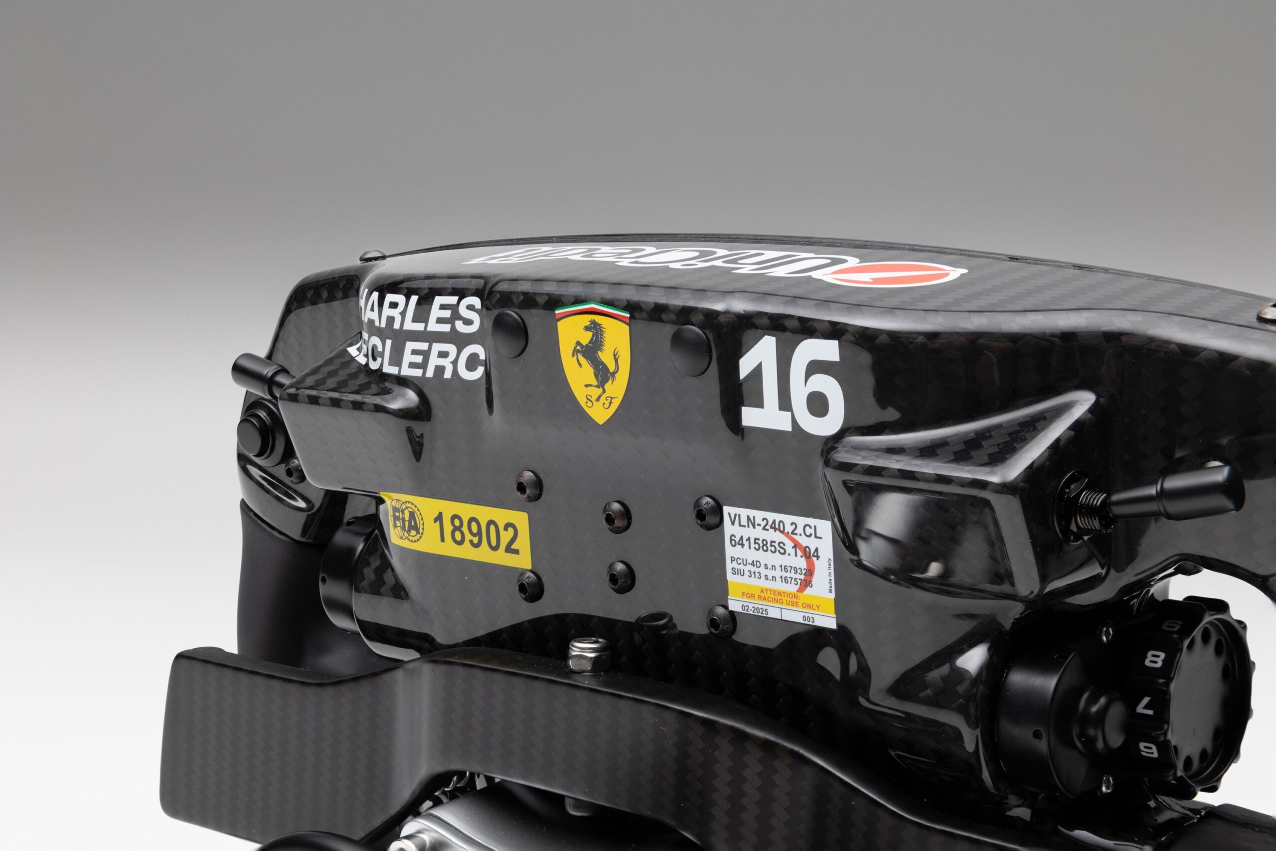 Amalgam Ferrari SF-25 Lenkrad 2025 | 1:8 – Bild 10